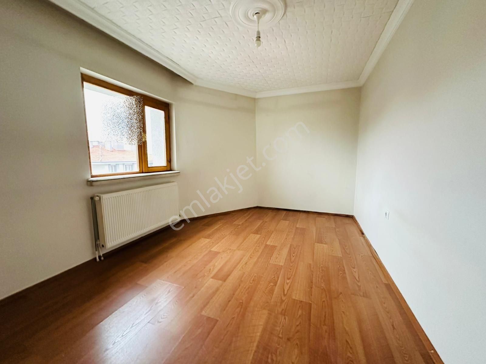 Hüseyingazi Göbekte 3+1 3.katta Satılık Fırsat Daire !! - Görsel 11