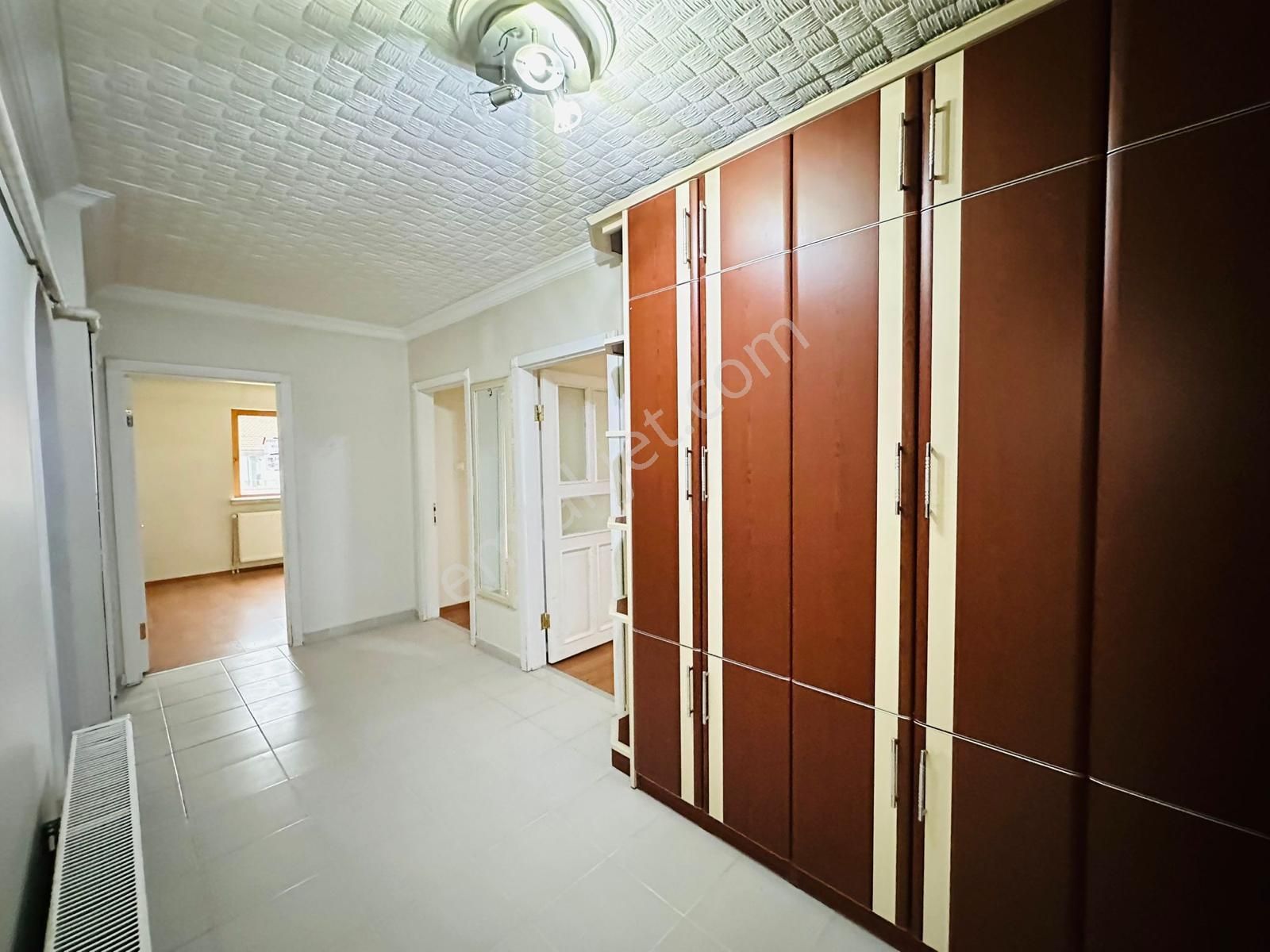 Hüseyingazi Göbekte 3+1 3.katta Satılık Fırsat Daire !! - Görsel 14