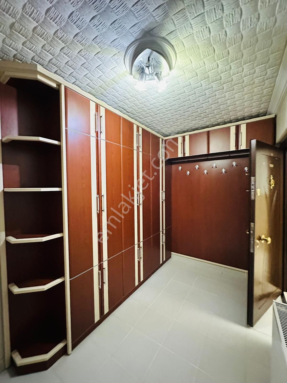 Hüseyingazi Göbekte 3+1 3.katta Satılık Fırsat Daire !! - Görsel 13