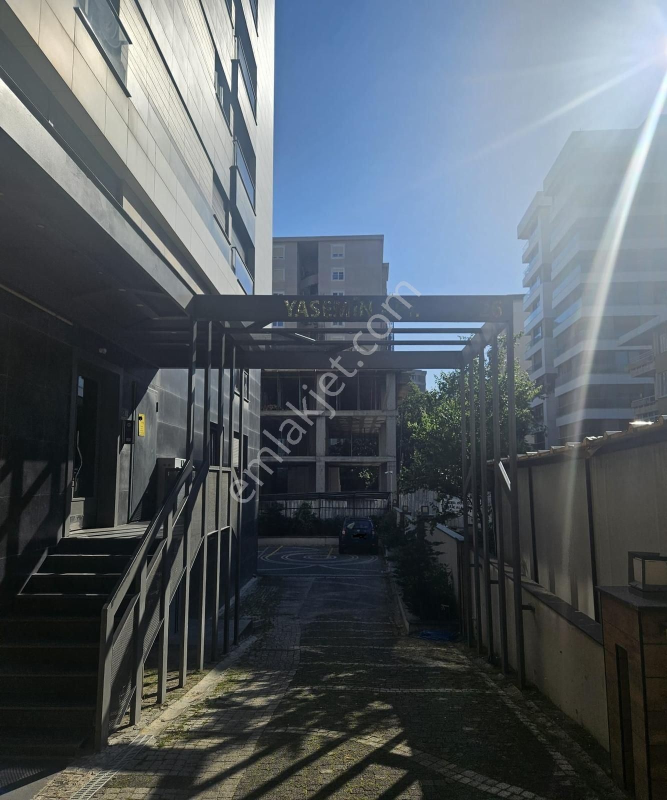 Suadiye'de 3+1 135 M² Bağdat Cad. 1 Dk Kombili Ara Katta - Görsel 9