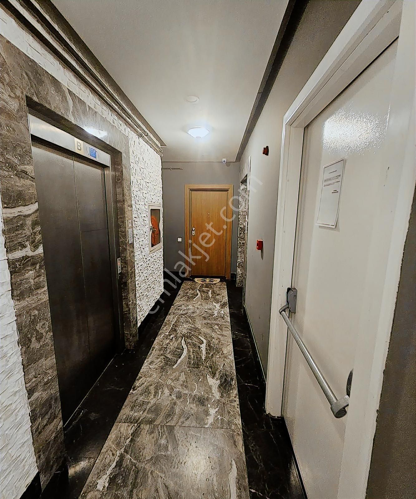 Suadiye'de 3+1 135 M² Bağdat Cad. 1 Dk Kombili Ara Katta - Görsel 12