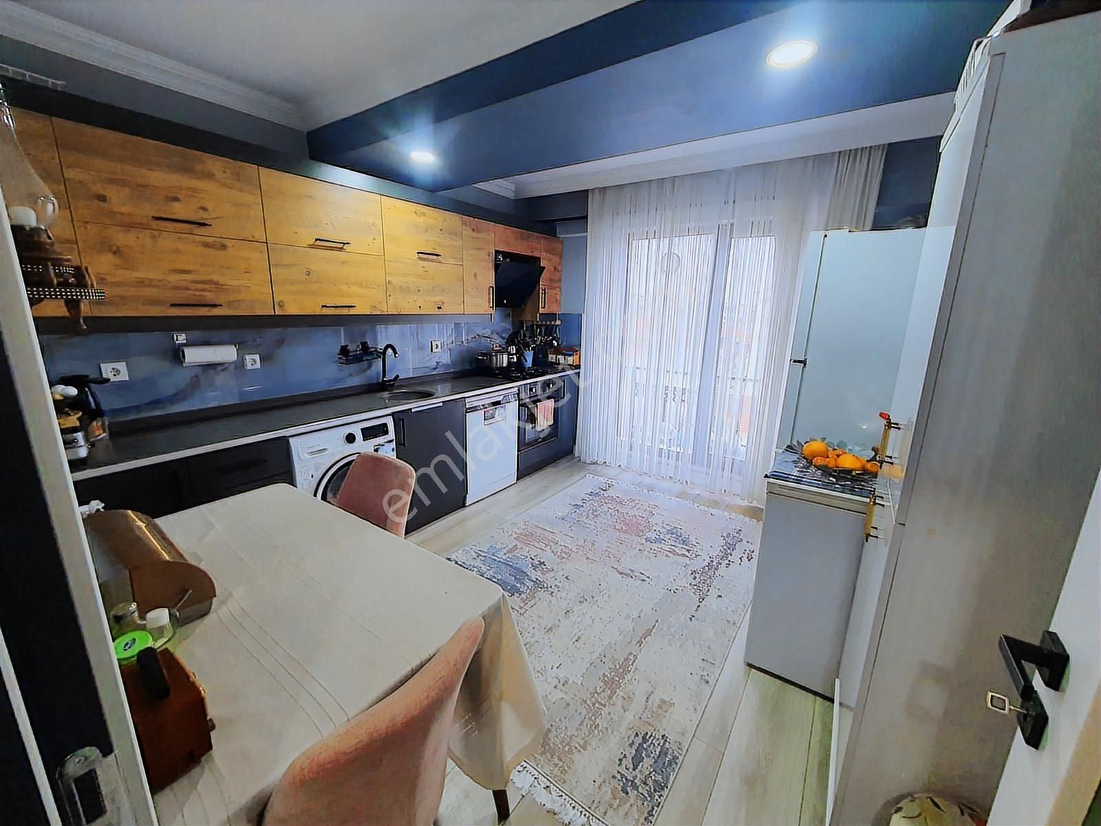 Geniş Mutfaklı, Okula Ve Pazara Yakın, Ana Caddede Ön Cephe 2+1 - Görsel 14