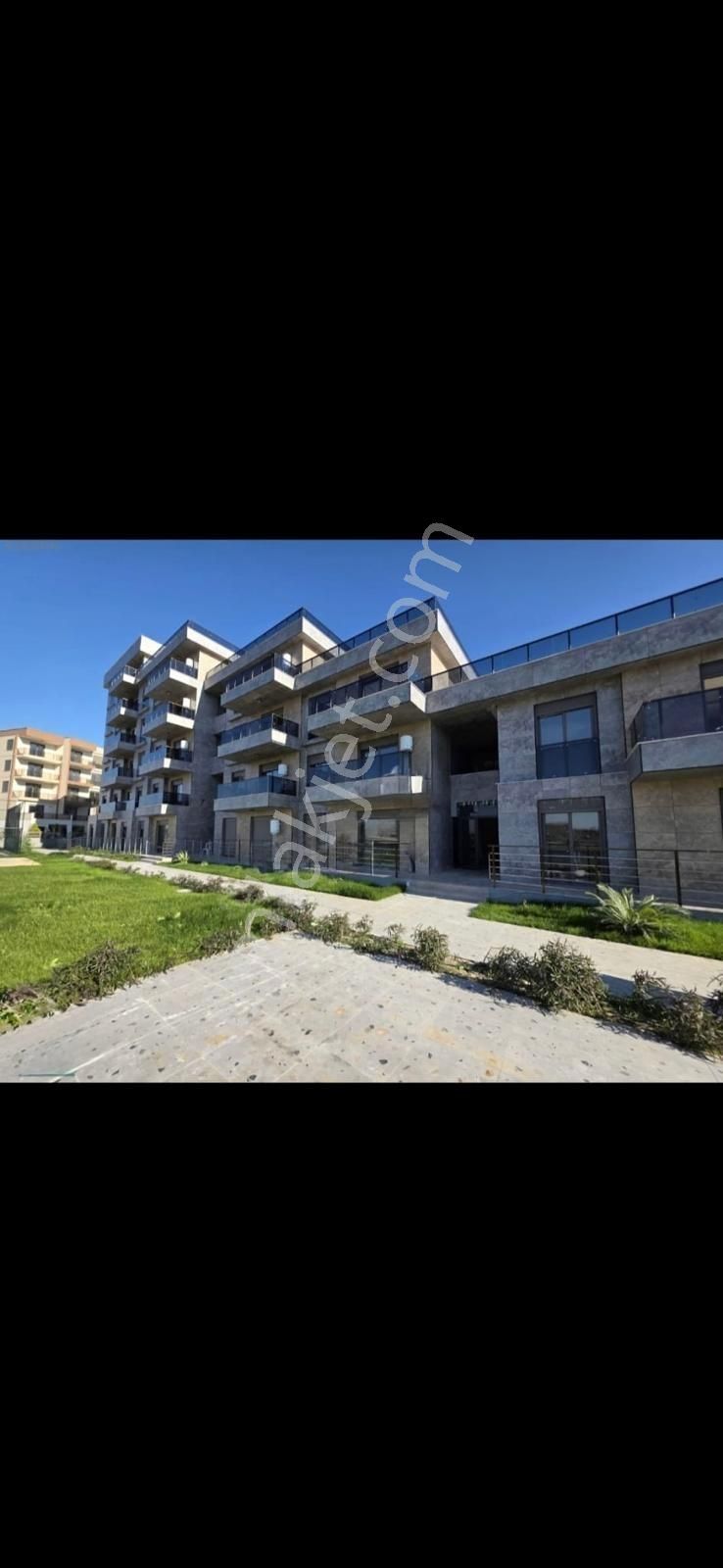 Altıntaş'ta Yatırımlık Site İçerisinde Katta 1+1 Satılık Daire