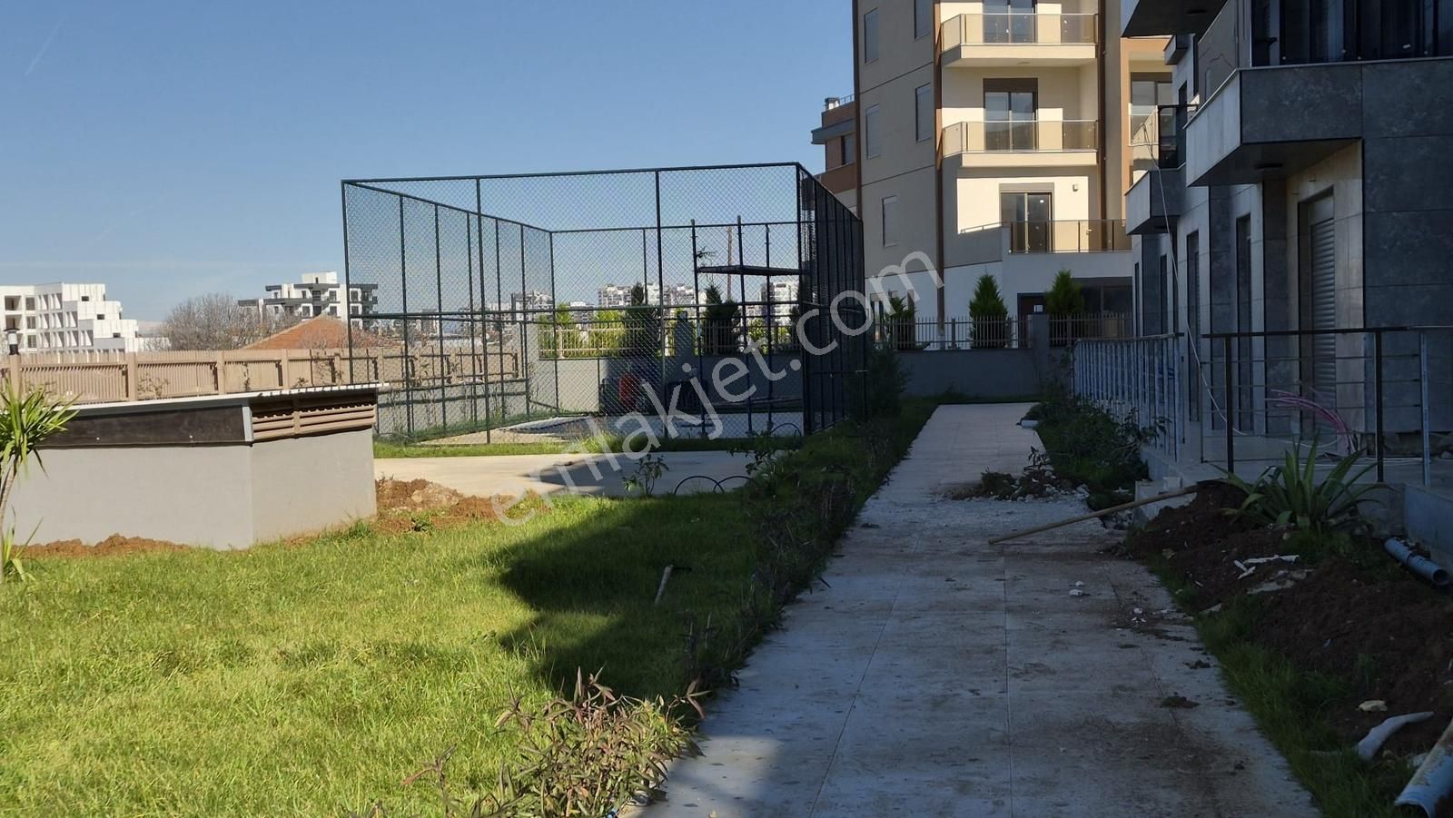 Altıntaş'ta Yatırımlık Site İçerisinde Katta 1+1 Satılık Daire - Görsel 14