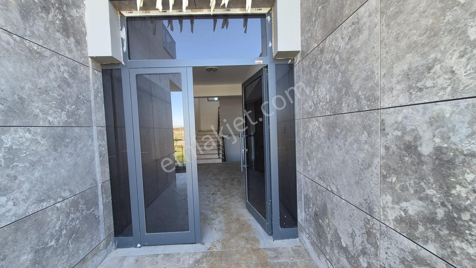 Altıntaş'ta Yatırımlık Site İçerisinde Katta 1+1 Satılık Daire - Görsel 29