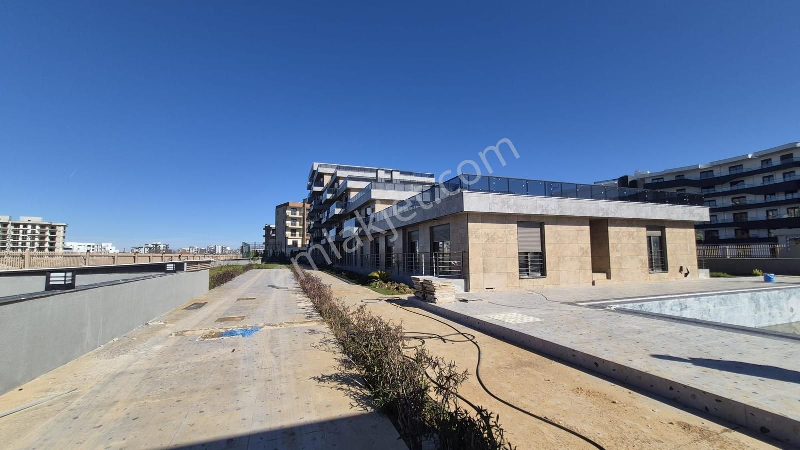 Altıntaş'ta Yatırımlık Site İçerisinde Katta 1+1 Satılık Daire - Görsel 25