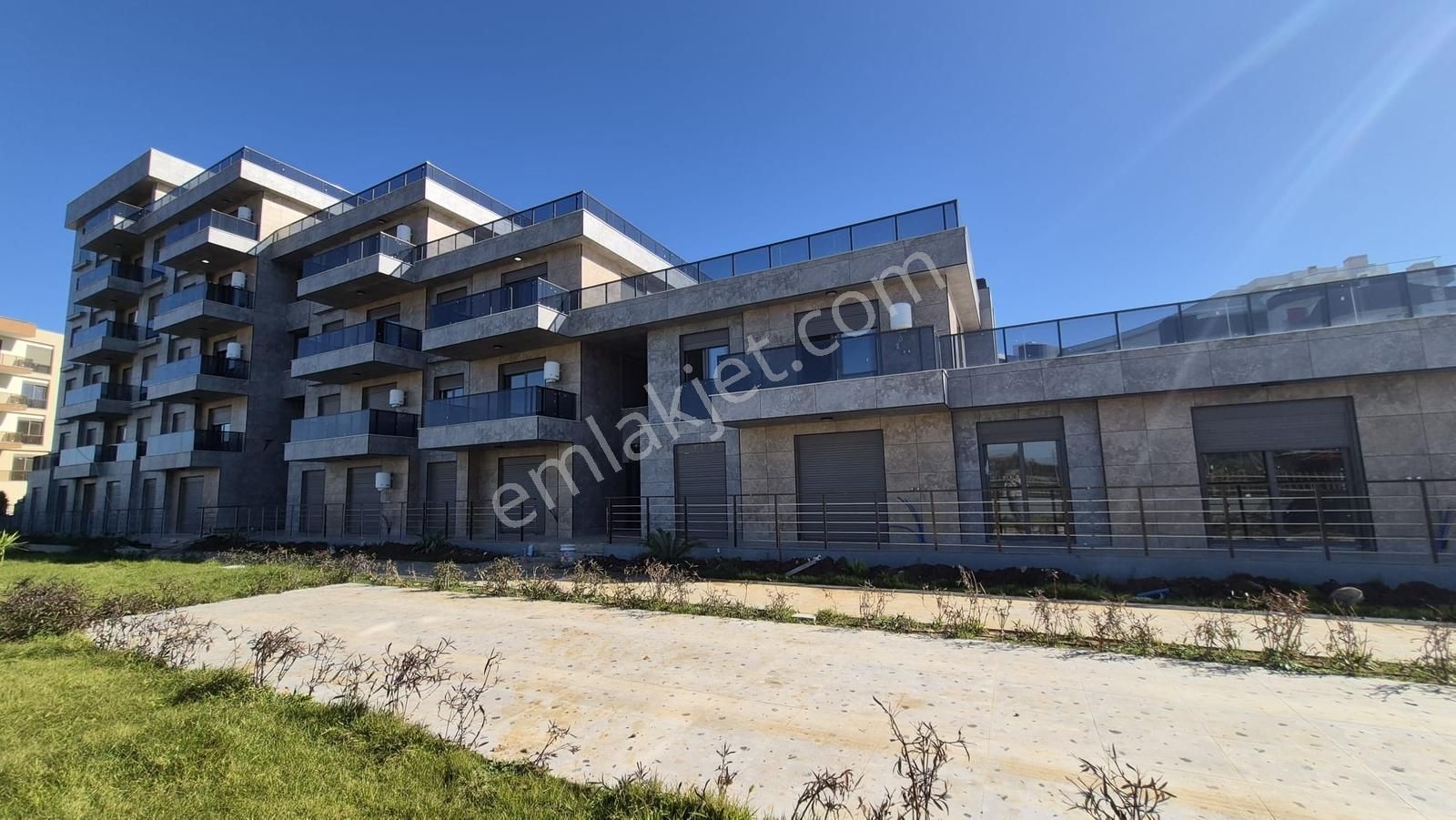 Altıntaş'ta Yatırımlık Site İçerisinde Katta 1+1 Satılık Daire - Görsel 11