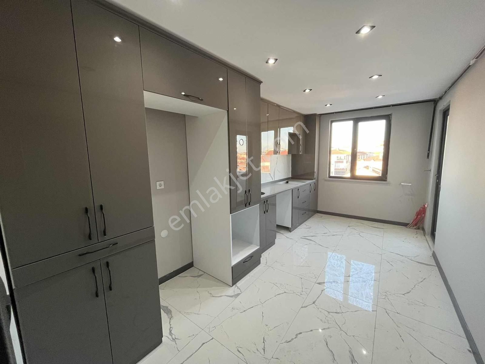 |osmanlı|merkezi Konumda Sıfır Yerden Isıtma Lüks 2+1 - Görsel 13