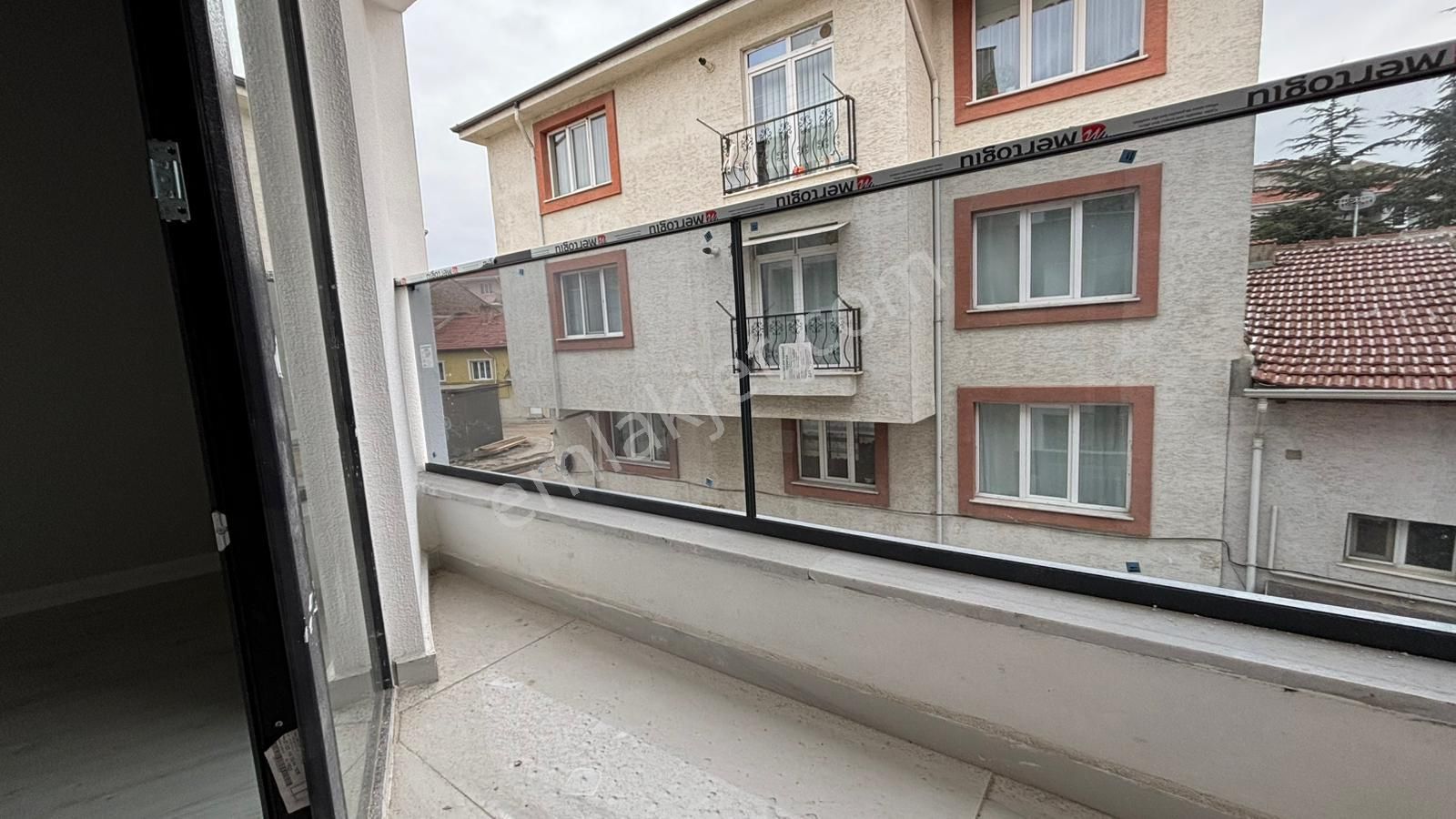 Recep Ümit Emlak'tan Şirintepe Mahallesinde Lüks Satılık 1+1 Daireler Nü - Görsel 13