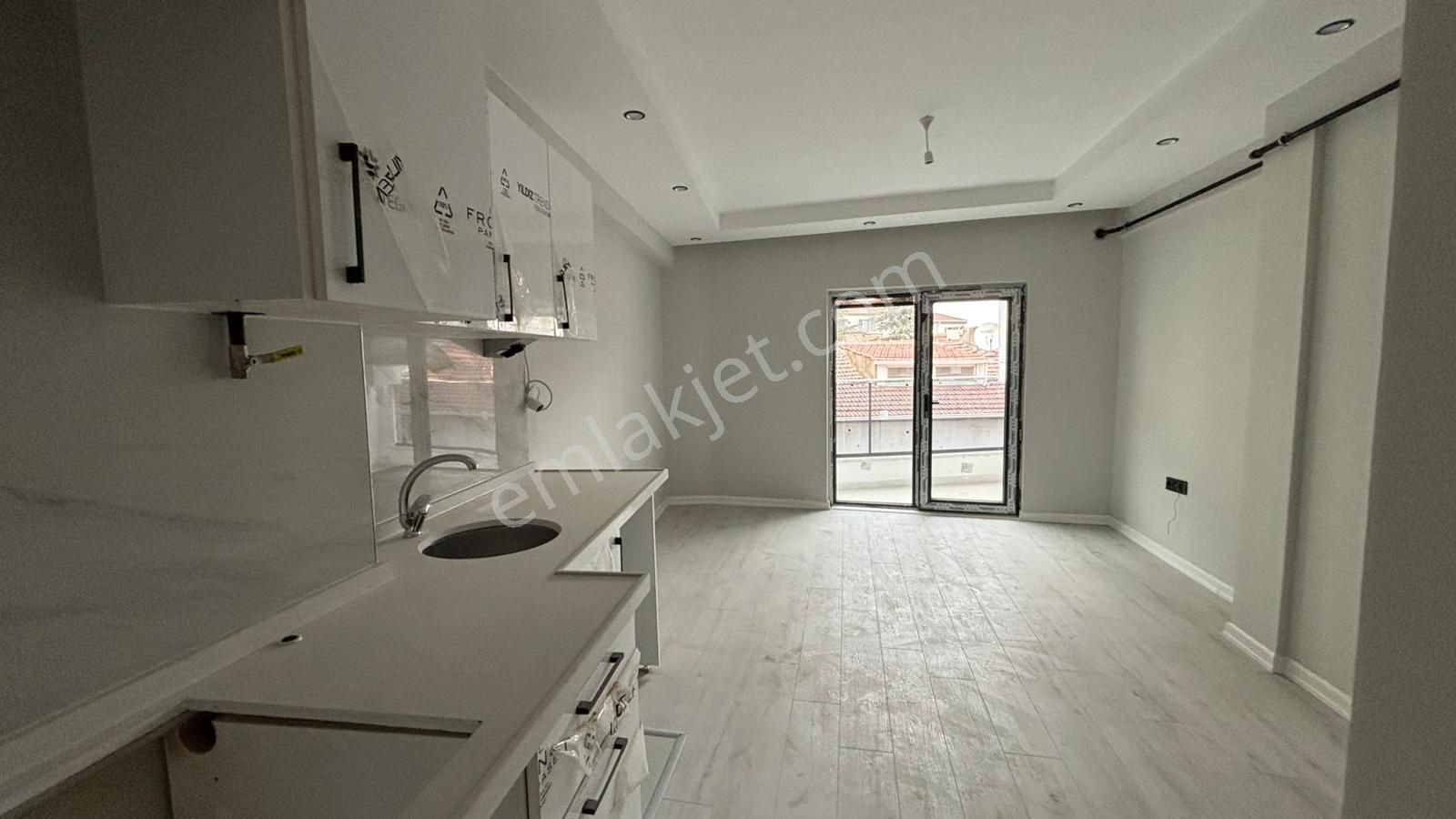 Recep Ümit Emlak'tan Şirintepe Mahallesinde Lüks Satılık 1+1 Daireler Nü - Görsel 9