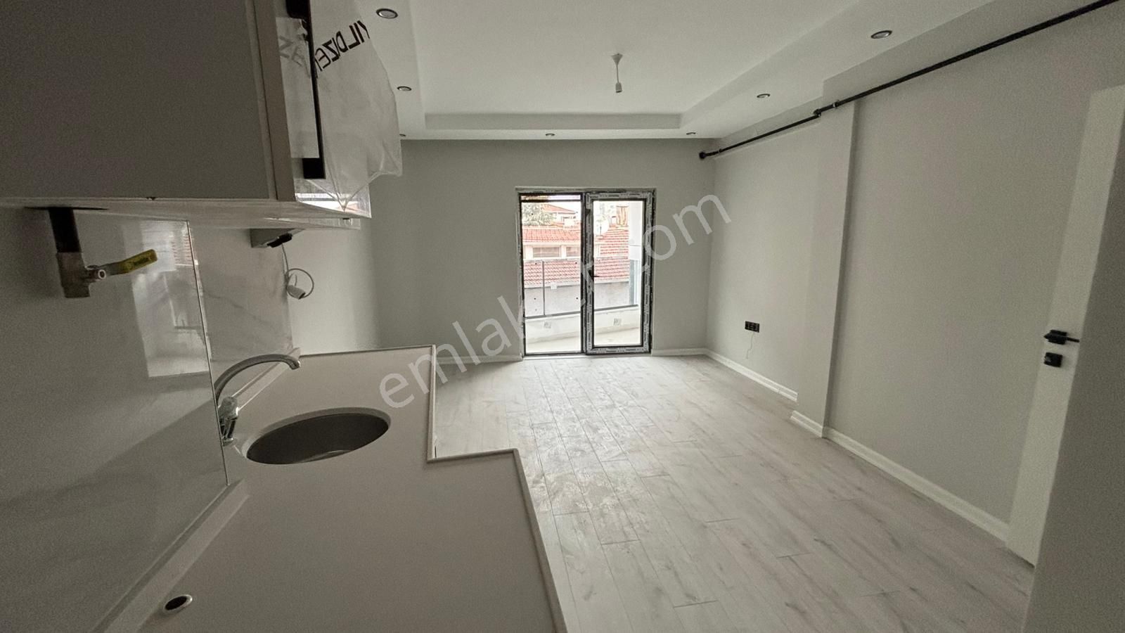 Recep Ümit Emlak'tan Şirintepe Mahallesinde Lüks Satılık 1+1 Daireler Nü - Görsel 8