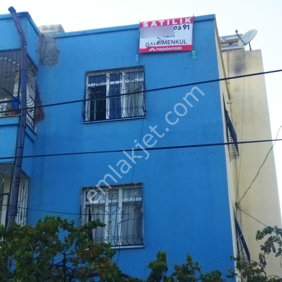 Çilem Gayrimenkul Den Acilll Satılık 3 Katlı Müstakil Ev - Görsel 3