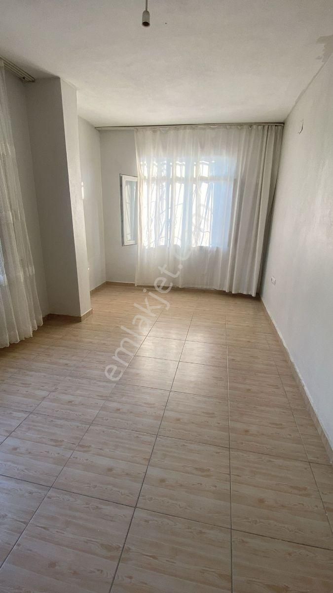 Çilem Gayrimenkul Den Acilll Satılık 3 Katlı Müstakil Ev - Görsel 15