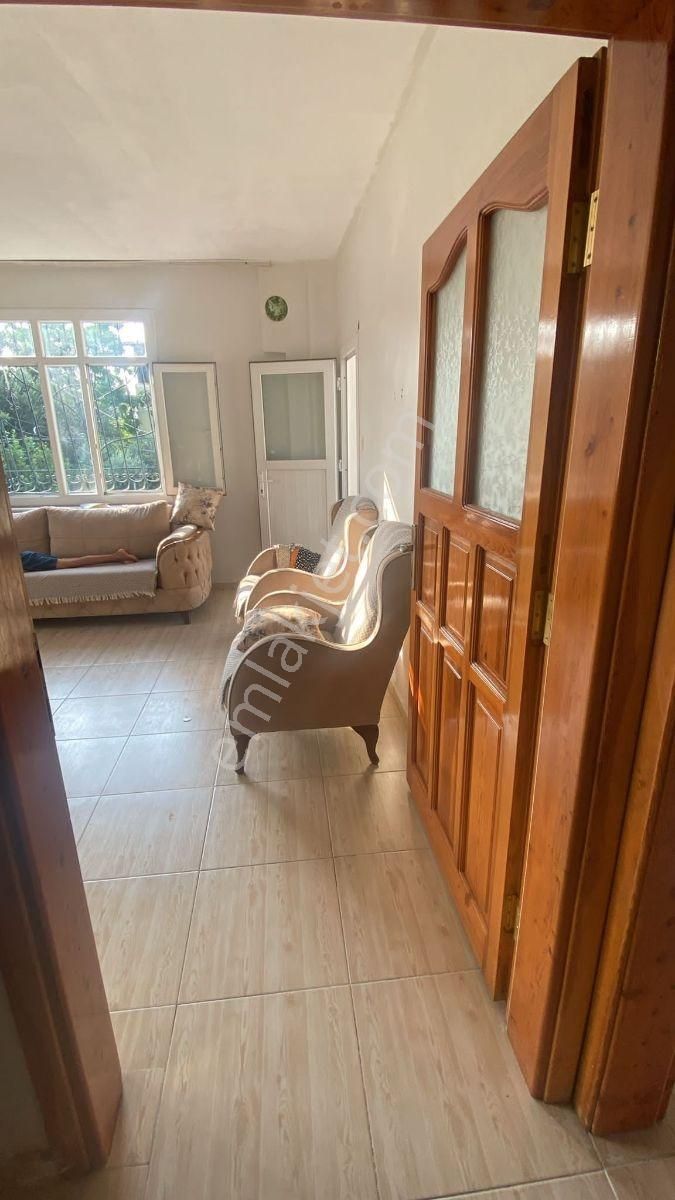 Çilem Gayrimenkul Den Acilll Satılık 3 Katlı Müstakil Ev - Görsel 2