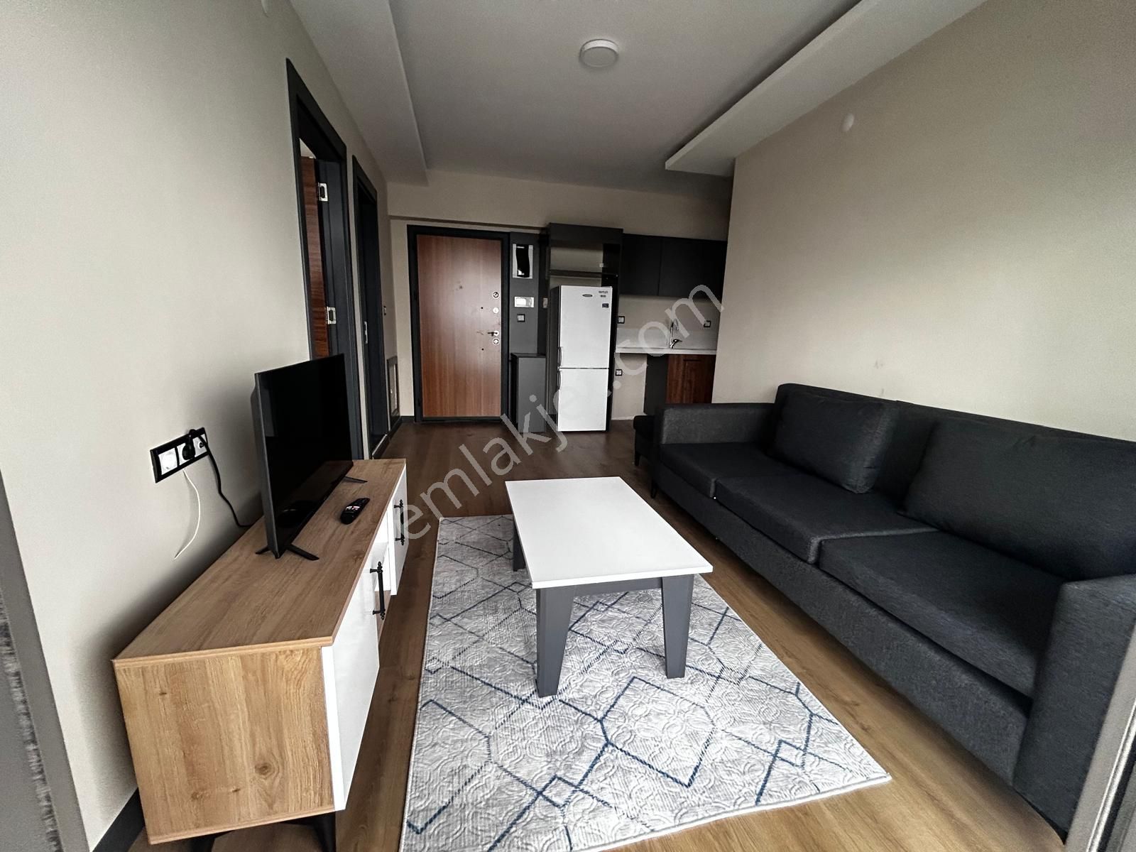 Koç Tepe Evlerinde Kiralık 2+1 Eşyalı Yola Cephe Daire