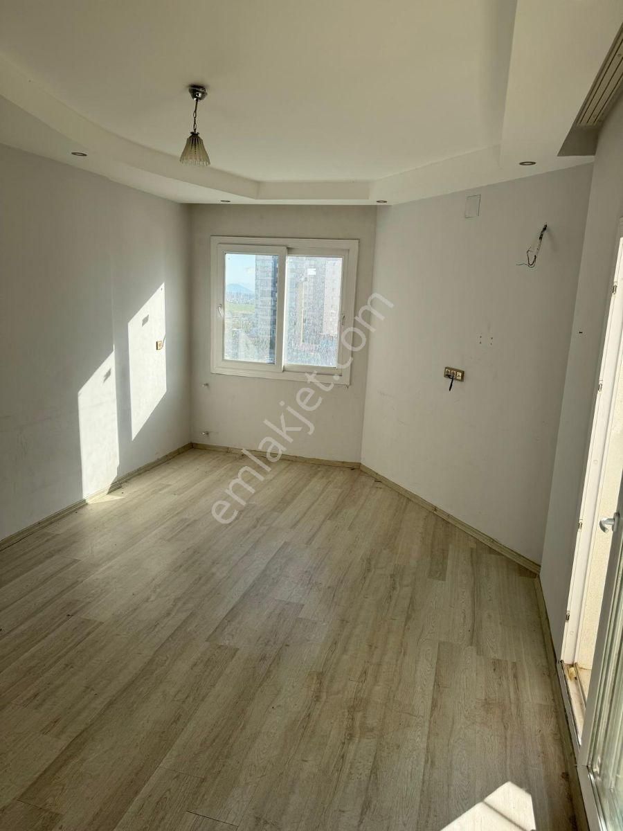 Çilem Gayrimenkulden 1+1 Satılık Daire - Görsel 4