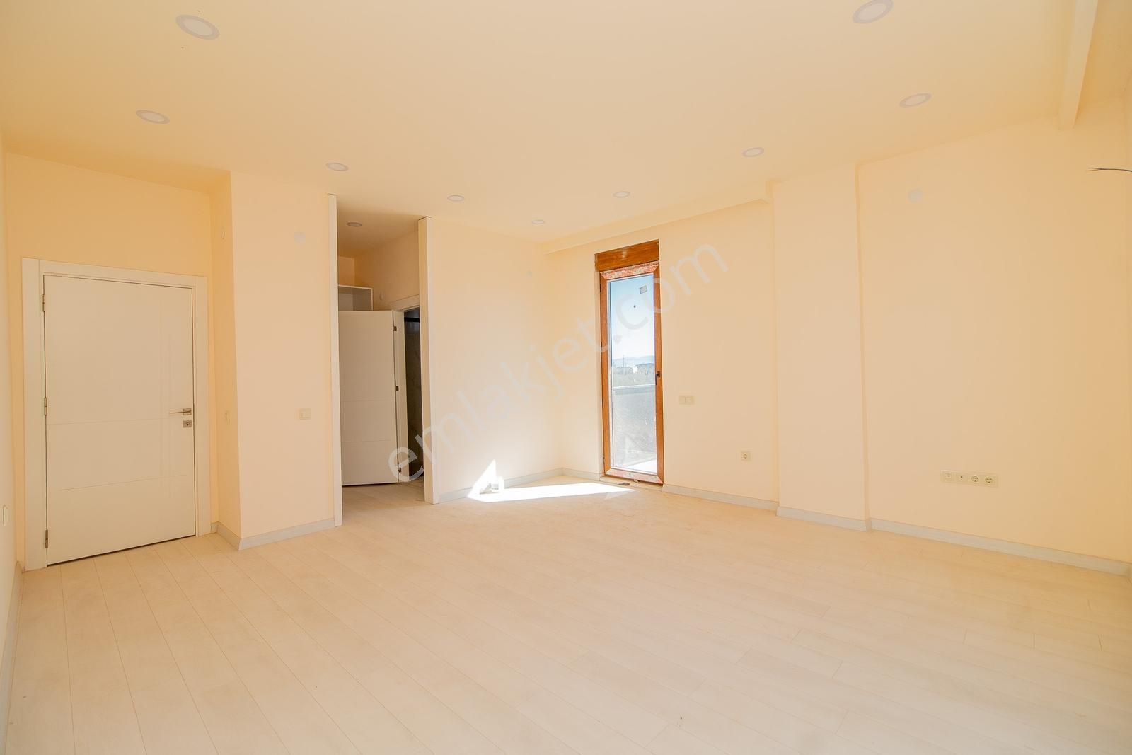 Döşemealtı Çıplaklıda Satılık 4+1 Villa - Görsel 17