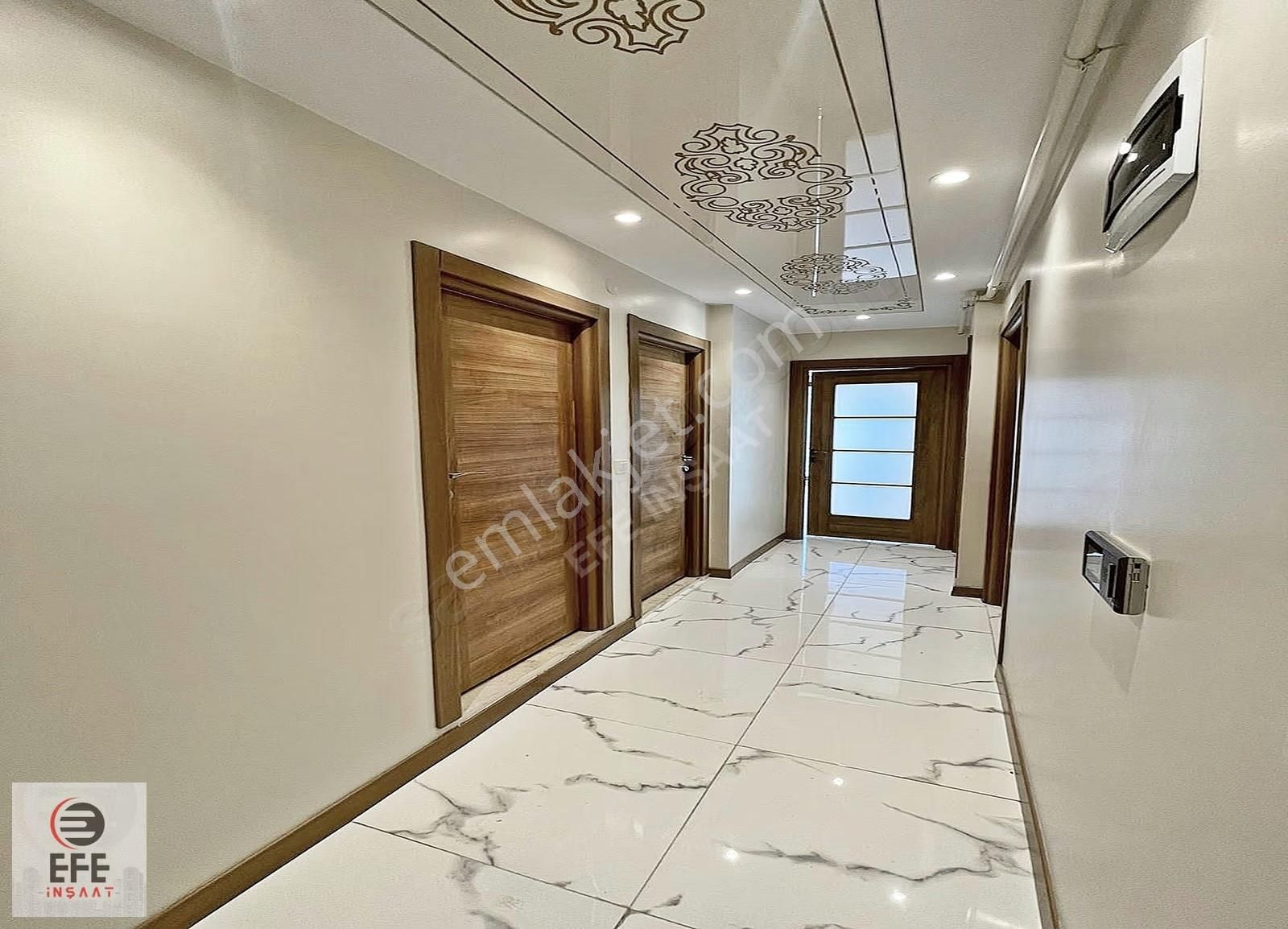 Beylikdüzü Efe'den Metrobüse Yakın Geniş Mutfaklı Balkonlu