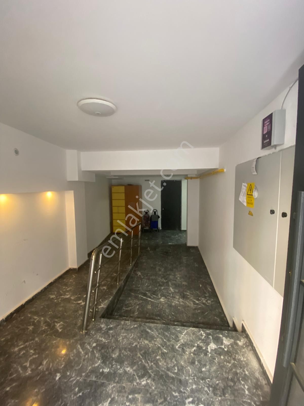 Ergon Emlak'tan Sütlüce'de Kiralık Geniş Ve Yeni 1+1 Daire - Görsel 3