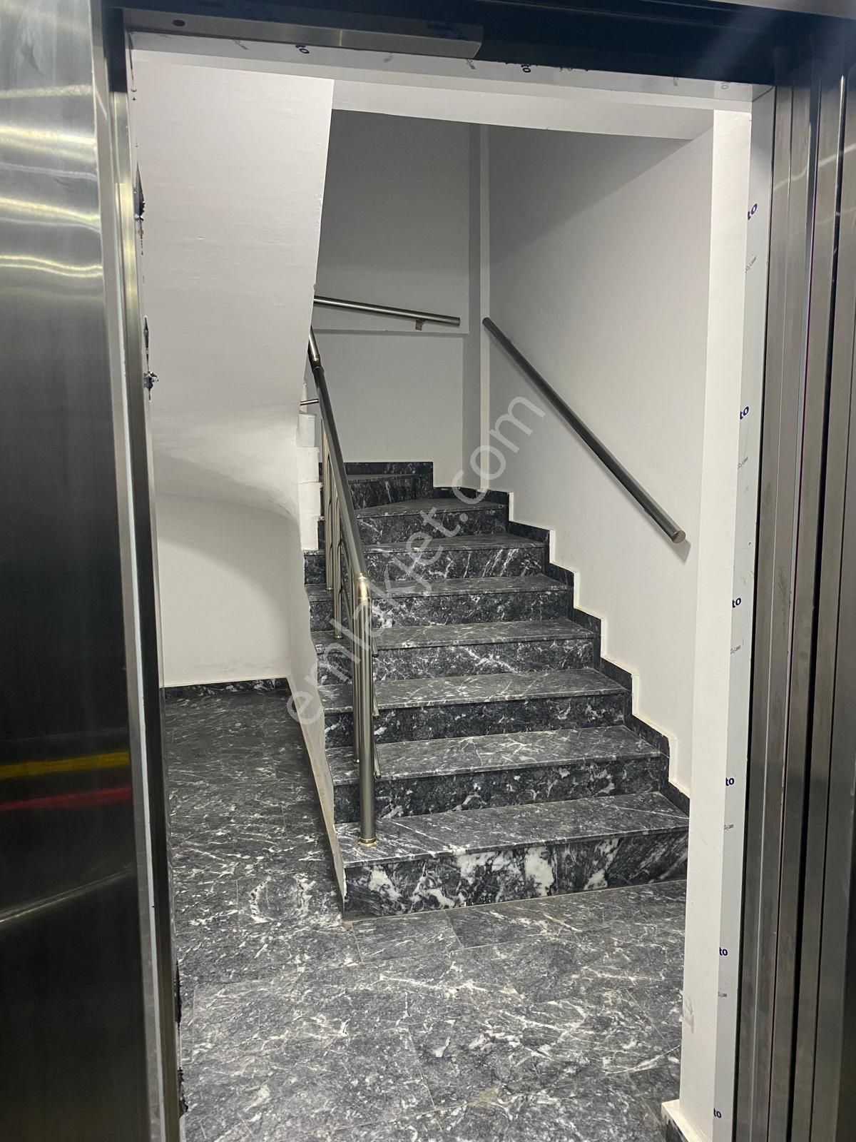 Ergon Emlak'tan Sütlüce'de Kiralık Geniş Ve Yeni 1+1 Daire - Görsel 6