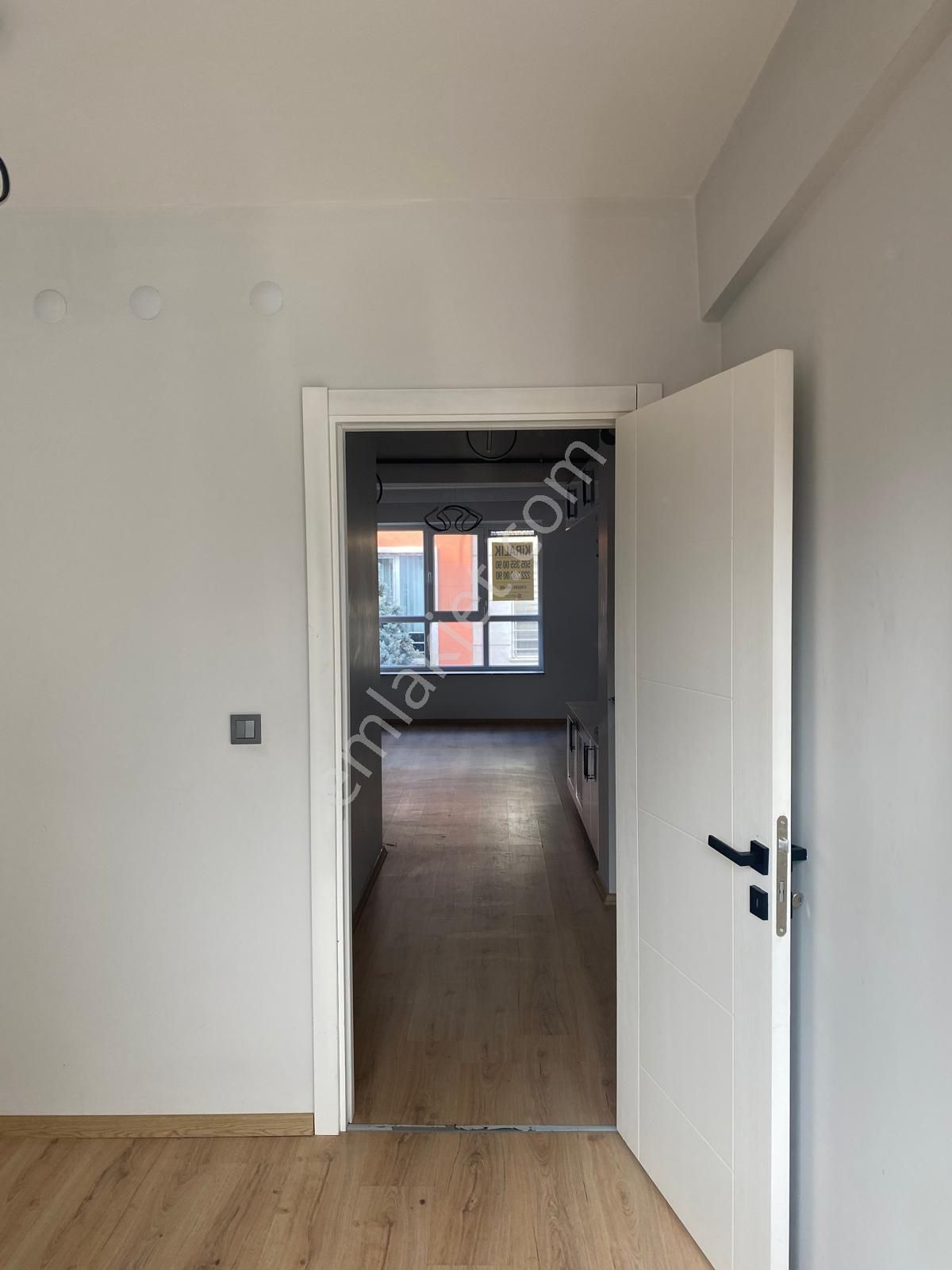 Ergon Emlak'tan Sütlüce'de Kiralık Geniş Ve Yeni 1+1 Daire - Görsel 14