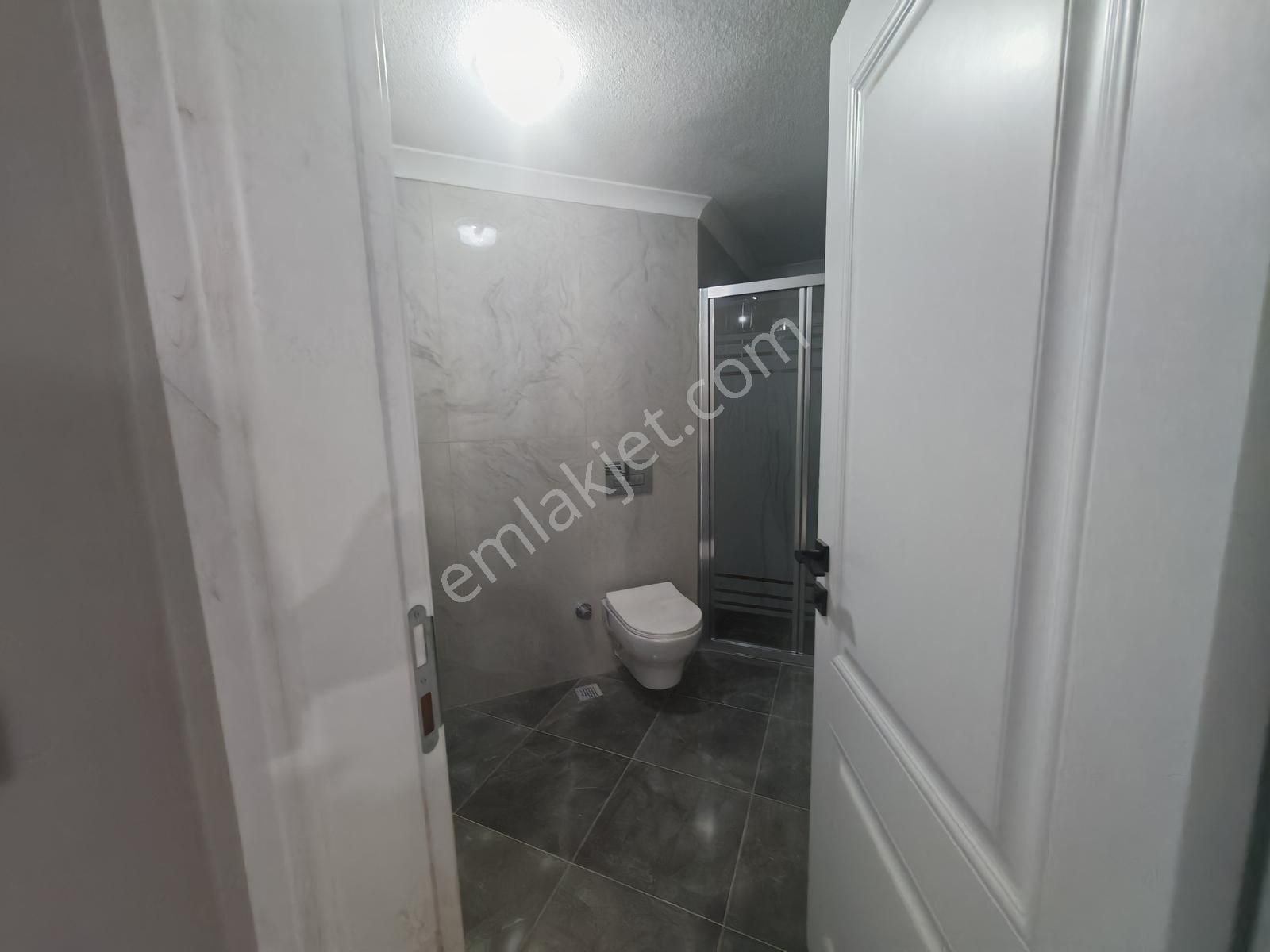 Derince Çenedağ'da Merkezi Konumda Kiralık Home Ofis - Görsel 31