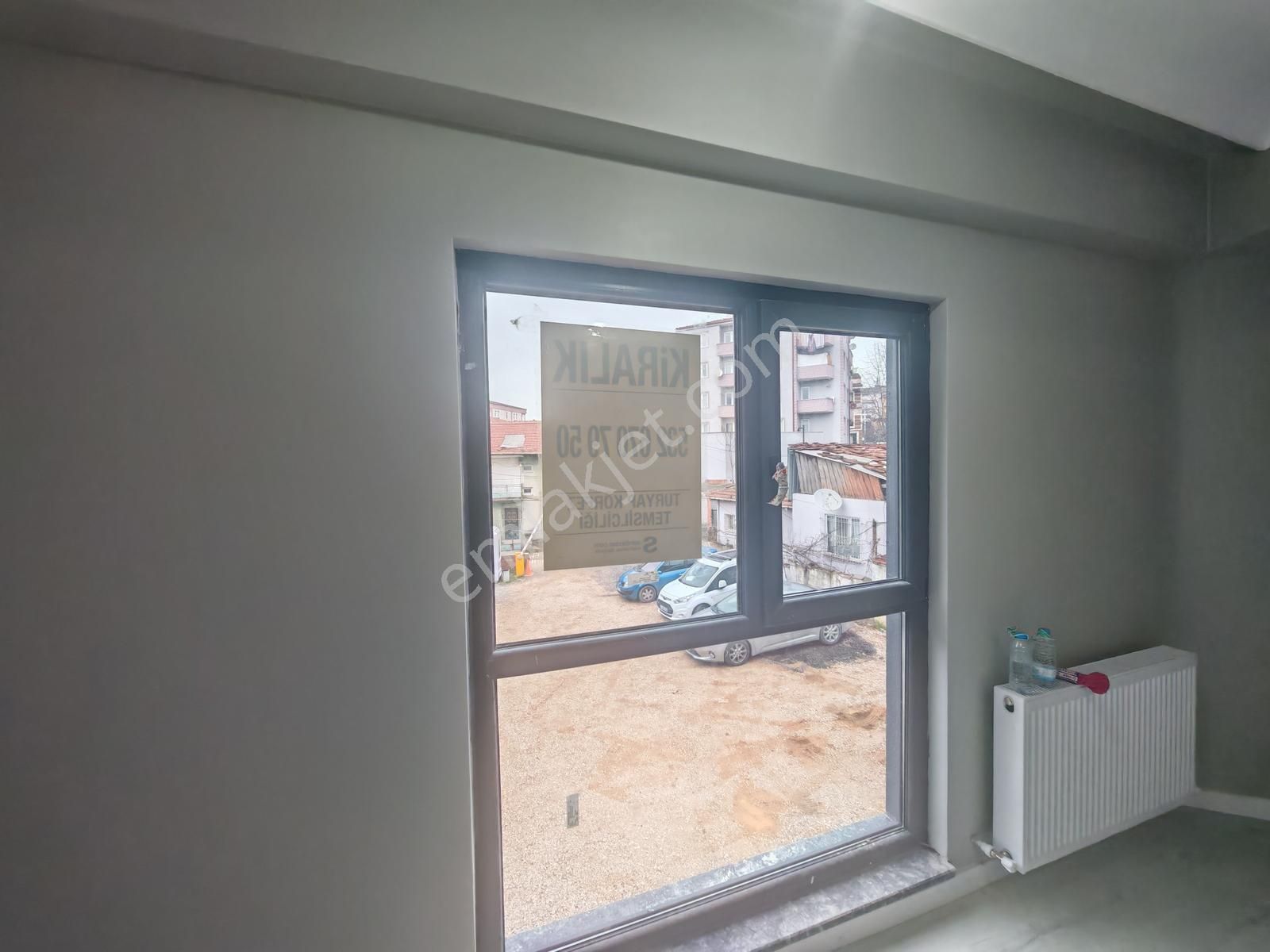 Derince Çenedağ'da Merkezi Konumda Kiralık Home Ofis - Görsel 13