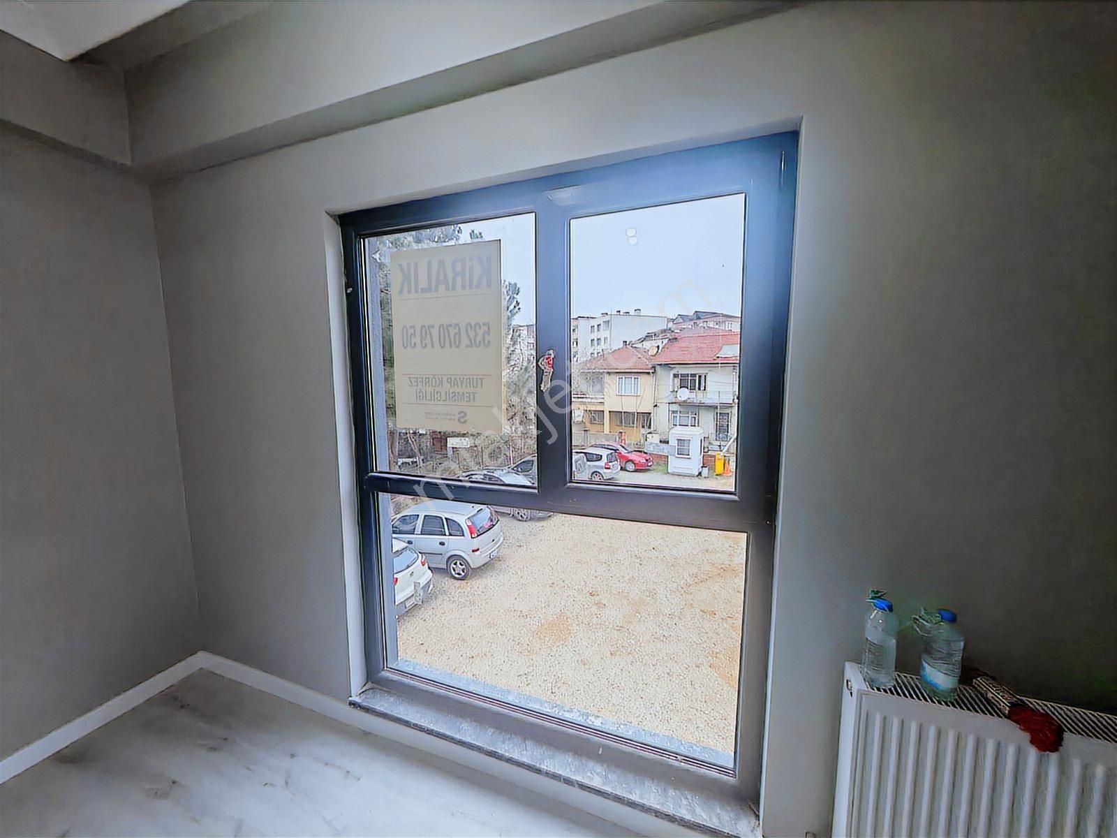 Derince Çenedağ'da Merkezi Konumda Kiralık Home Ofis - Görsel 25