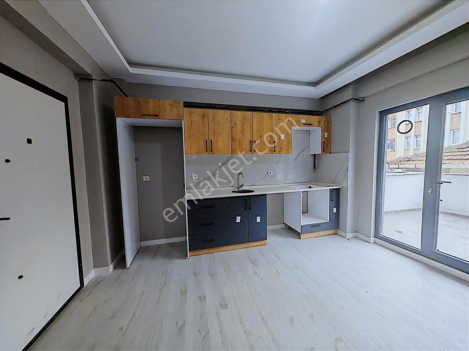 Derince Çenedağ'da Merkezi Konumda Kiralık Home Ofis - Görsel 11