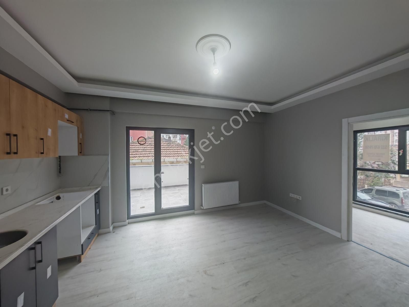 Derince Çenedağ'da Merkezi Konumda Kiralık Home Ofis - Görsel 8