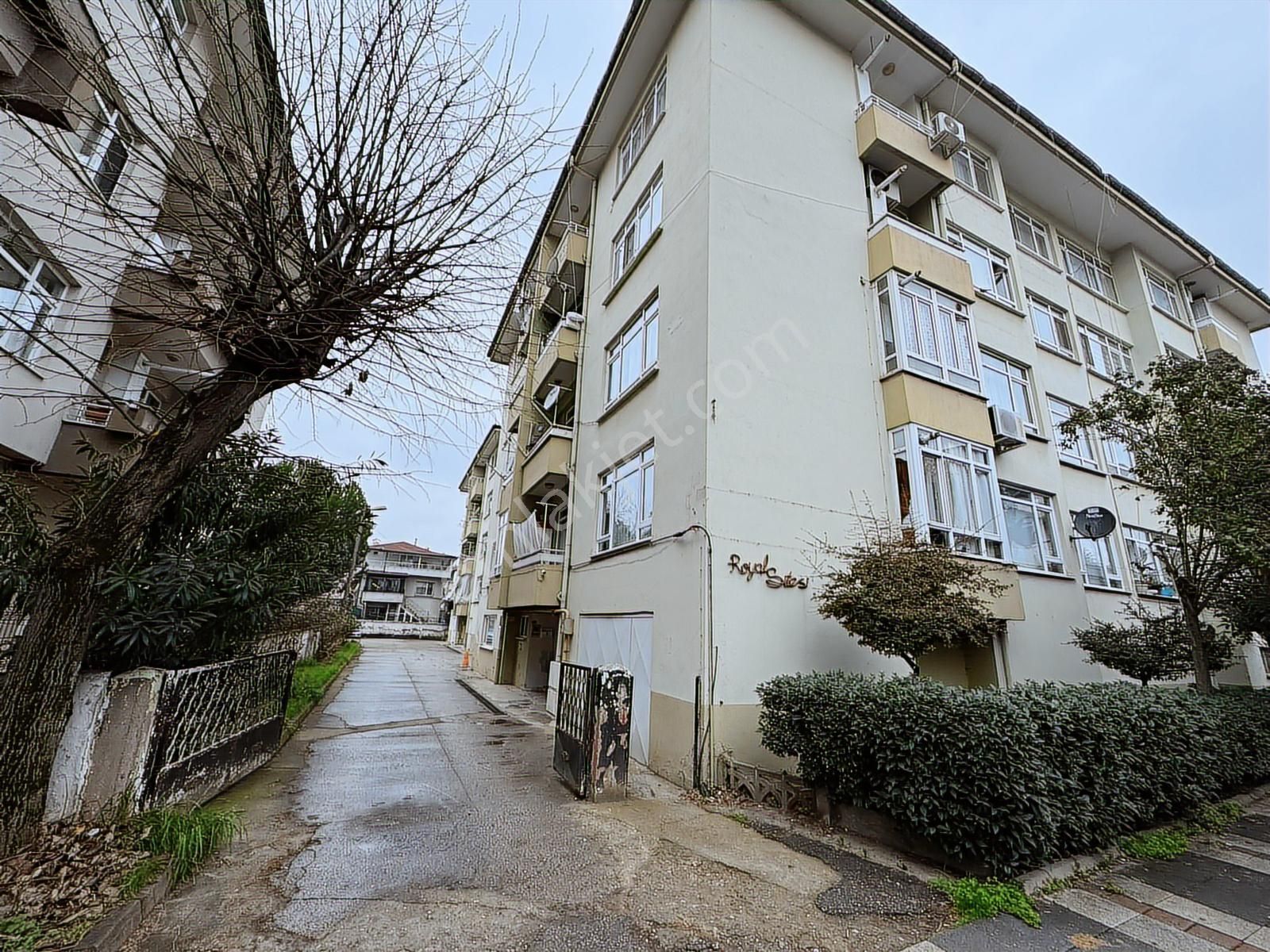 Papuçcular Mahallesinde Bakımlı 2. Kat 125 M2 Satılık Daire