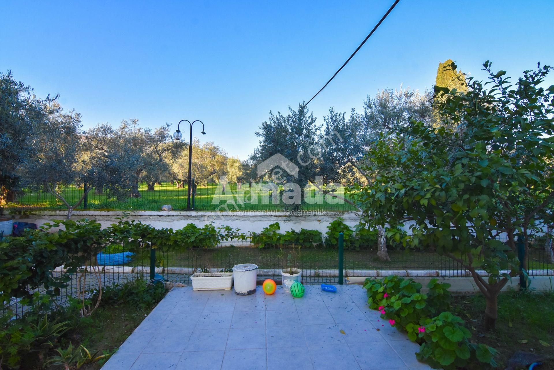 Kuşadası Yavansuda Geniş Bahçe Ve Metrekareye Sahip 1+1 Yazlık - Görsel 10