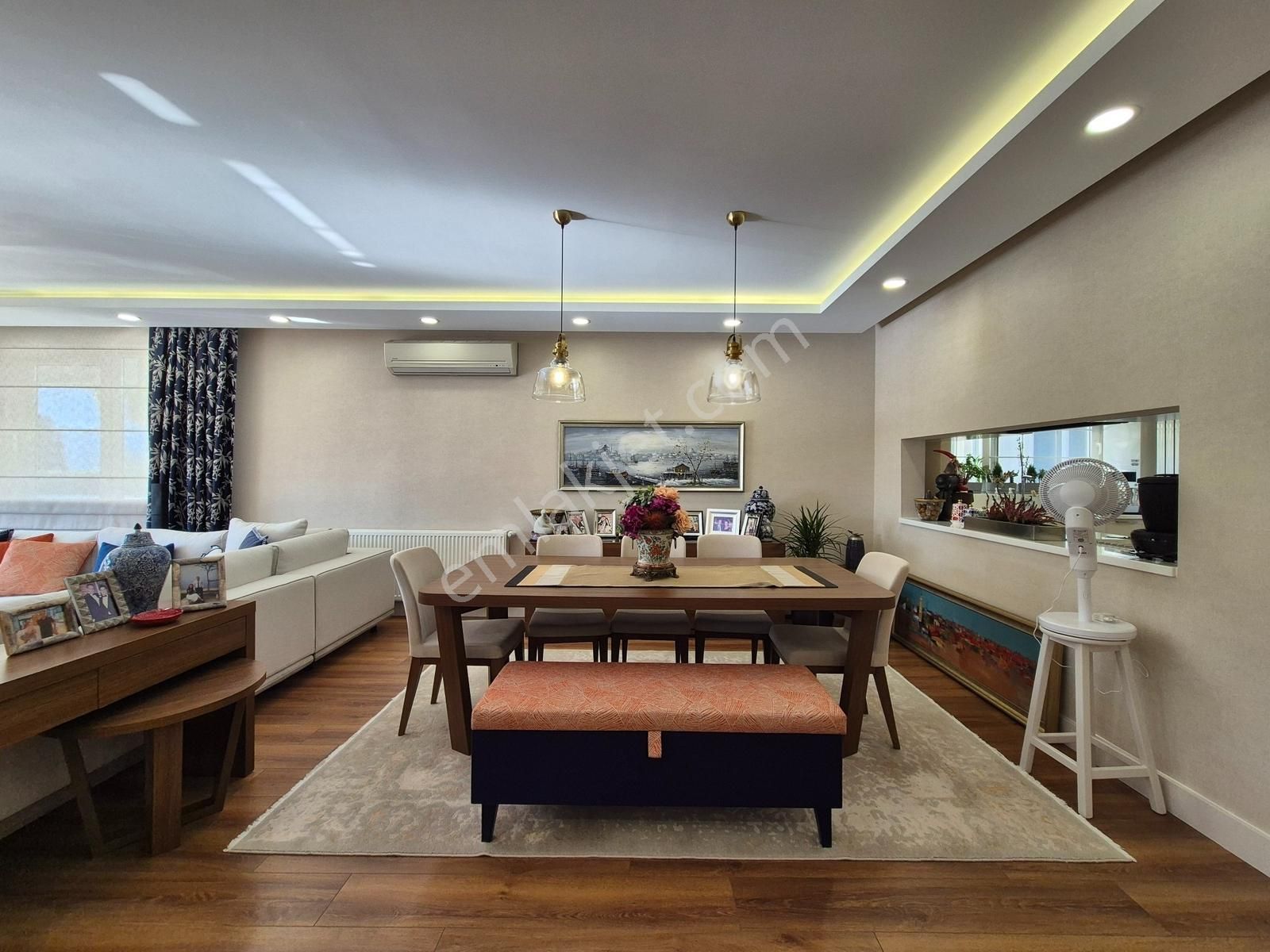 Konyaaltı Cadde'sinde Lüks Prestijli İçi Yeniden Yapılmış Daire - Görsel 4