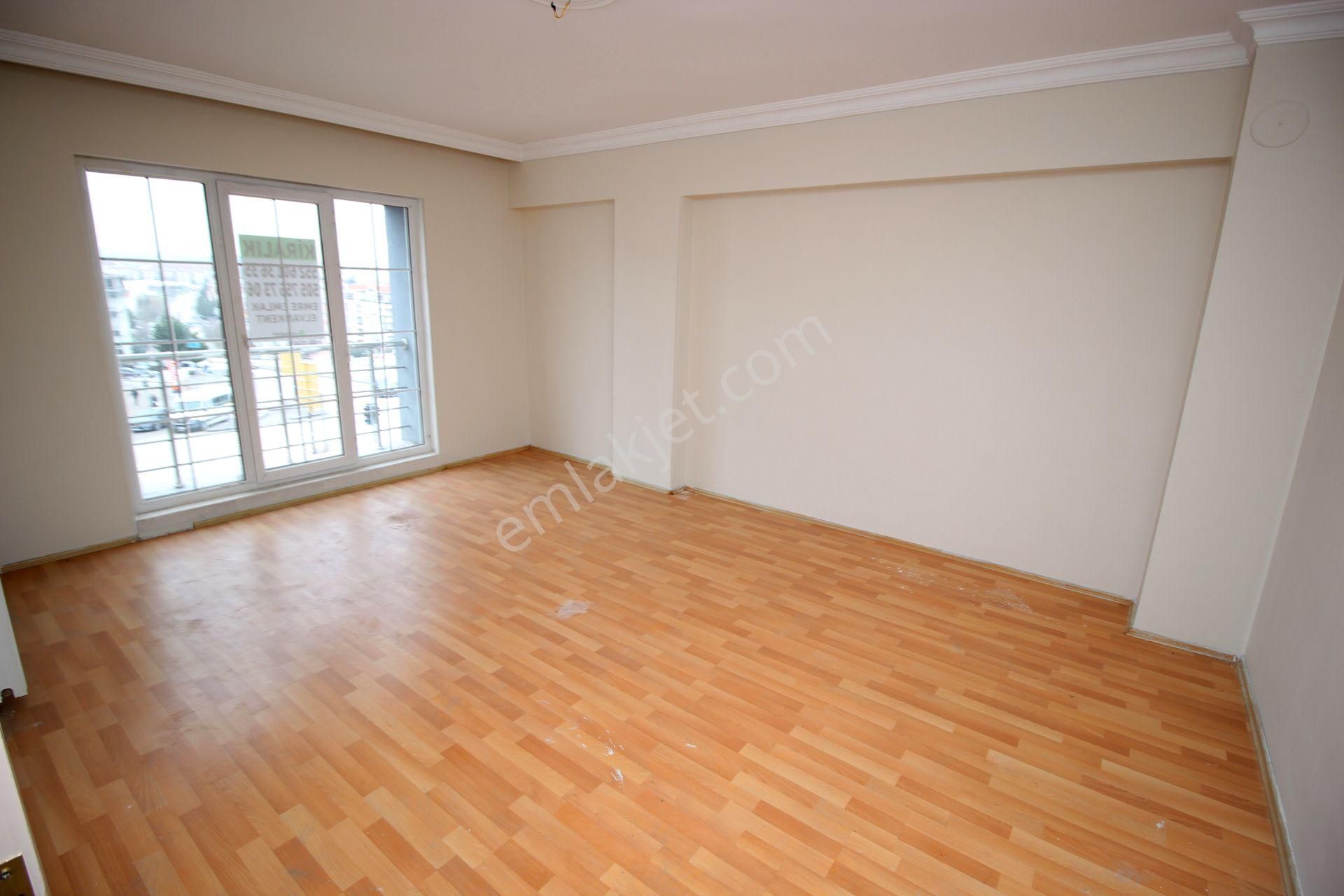 Emre Emlak'tan Topçu'da Arakat Ön Cephe Muhteşem Lokasyonda Kiralık 3+1 Daire - Görsel 10