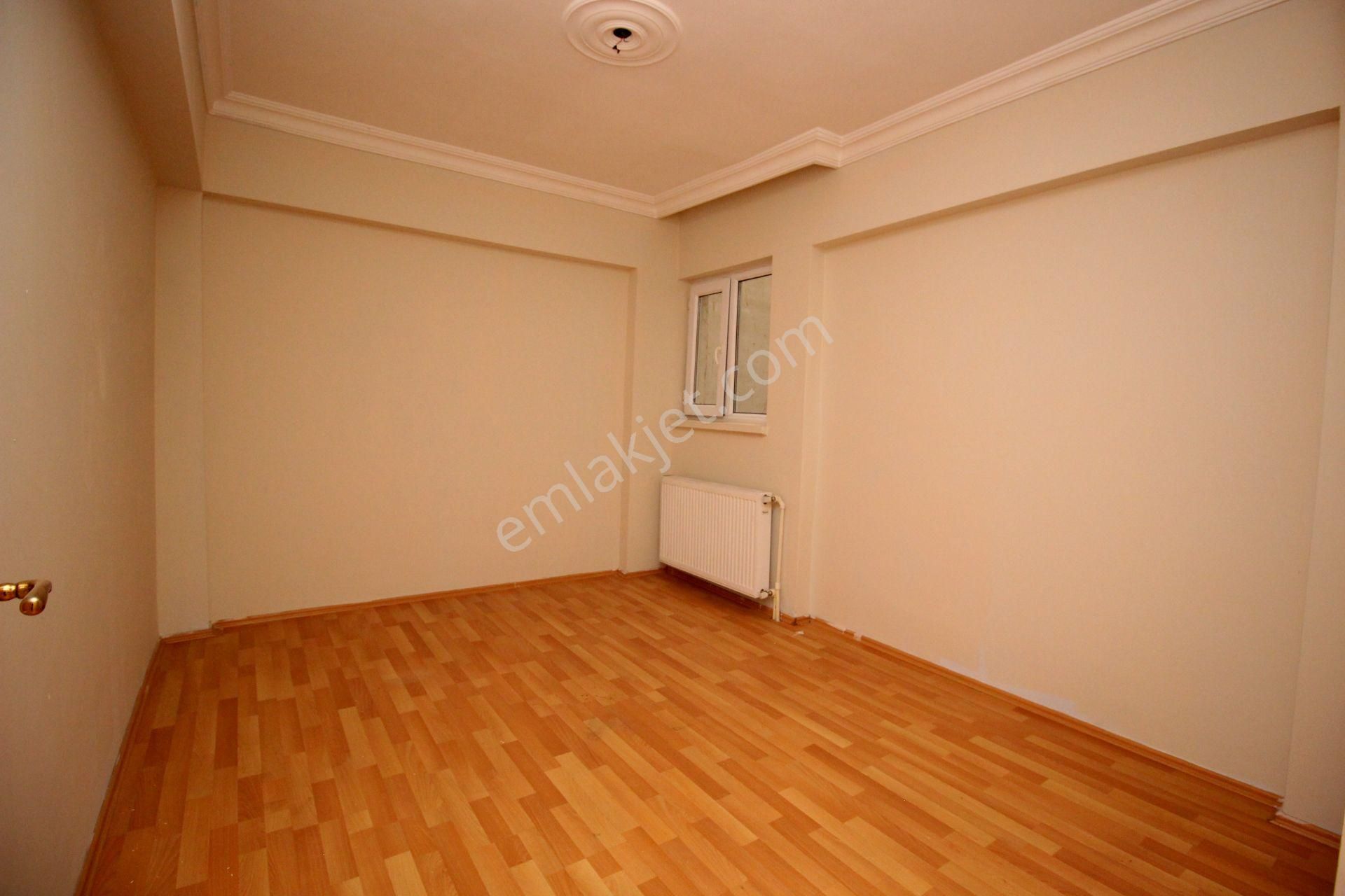 Emre Emlak'tan Topçu'da Arakat Ön Cephe Muhteşem Lokasyonda Kiralık 3+1 Daire - Görsel 17