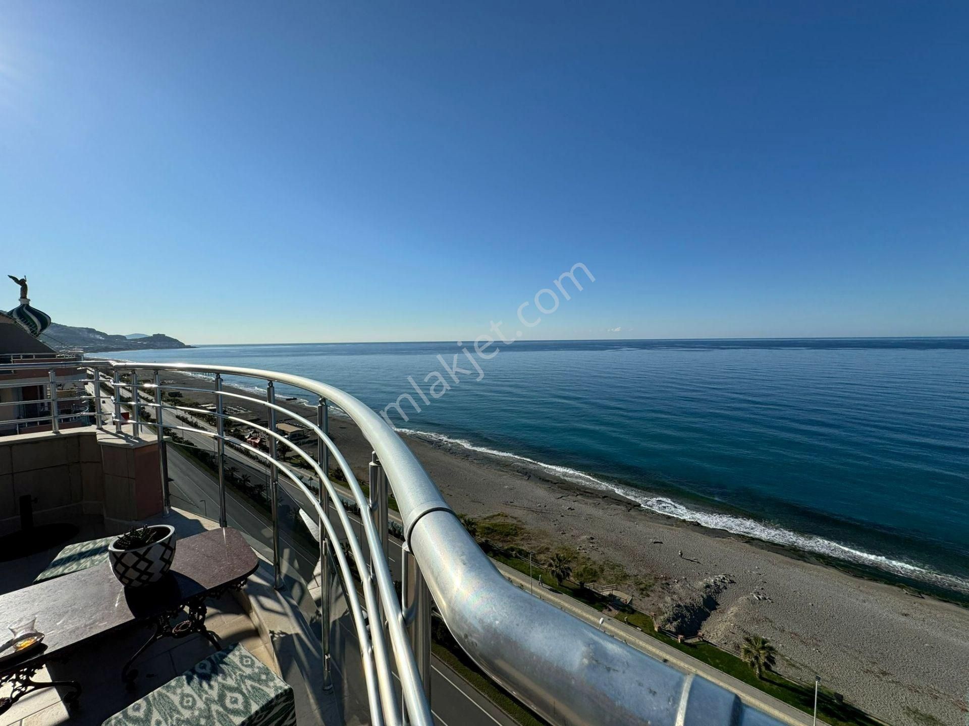 Alanya Mahmutlar’da Denize Sıfır, Panoramik Manzaralı Ultra Lüks 3+1 Dubleks - Görsel 35
