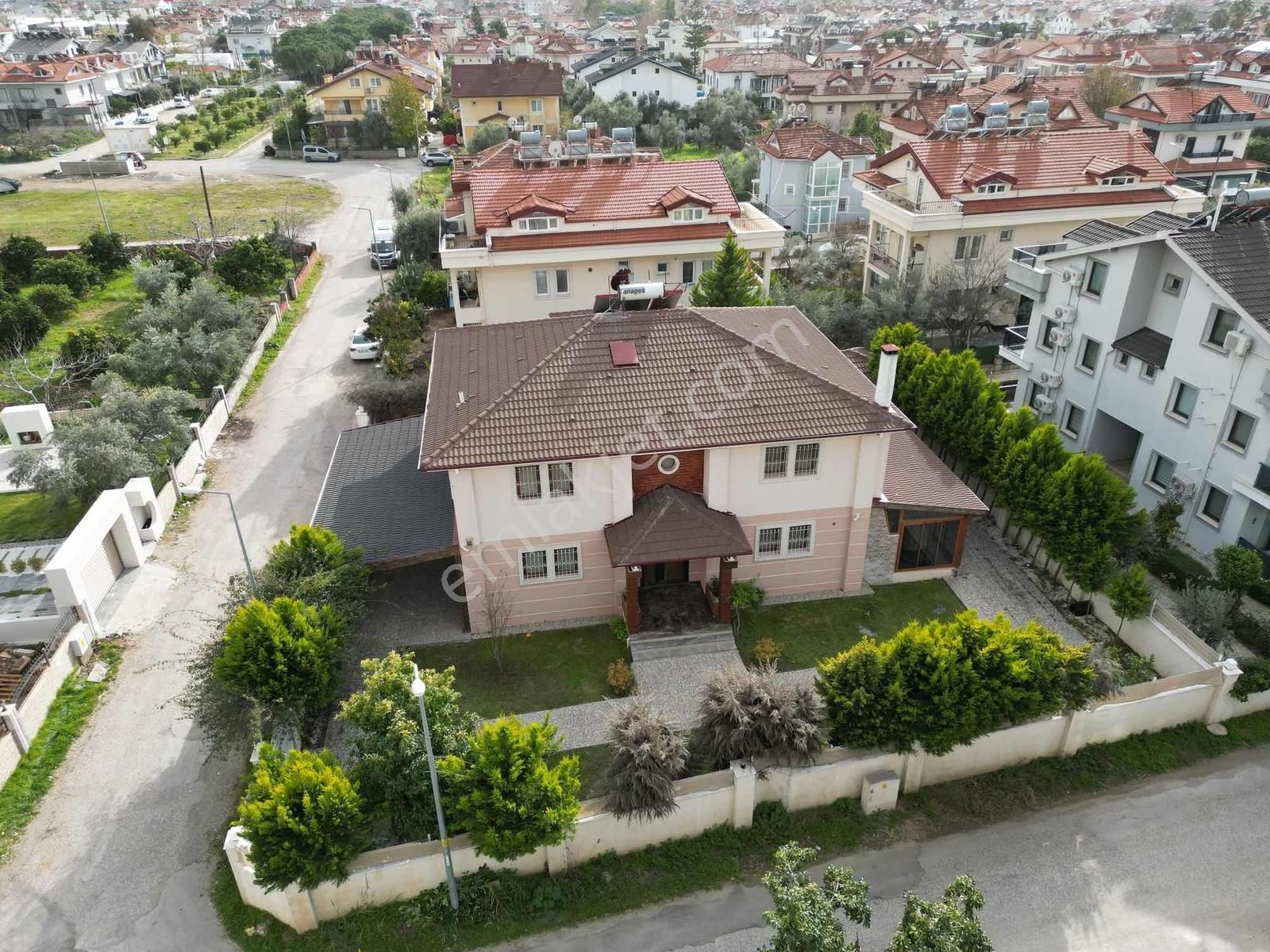 Fethiye Akarca' Da Geniş Arsalı, 5+1 Müstakil Villa