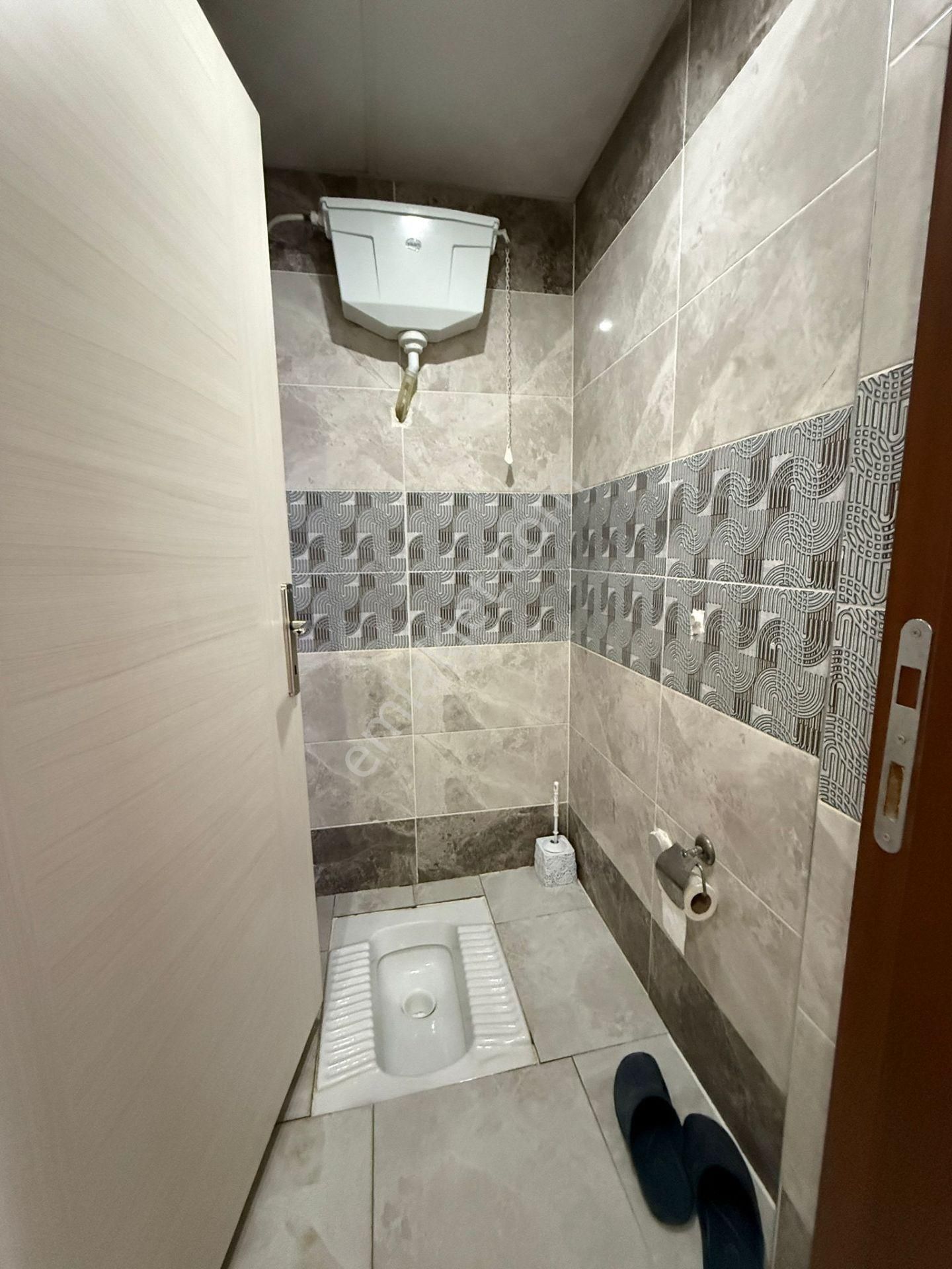 🏡muradiye Mahallesi 🏡 ✅2+1 100 M2 3 Katlınım 2 Katı ❇️kombi Petekli Full Özelikli Arakat - Görsel 3