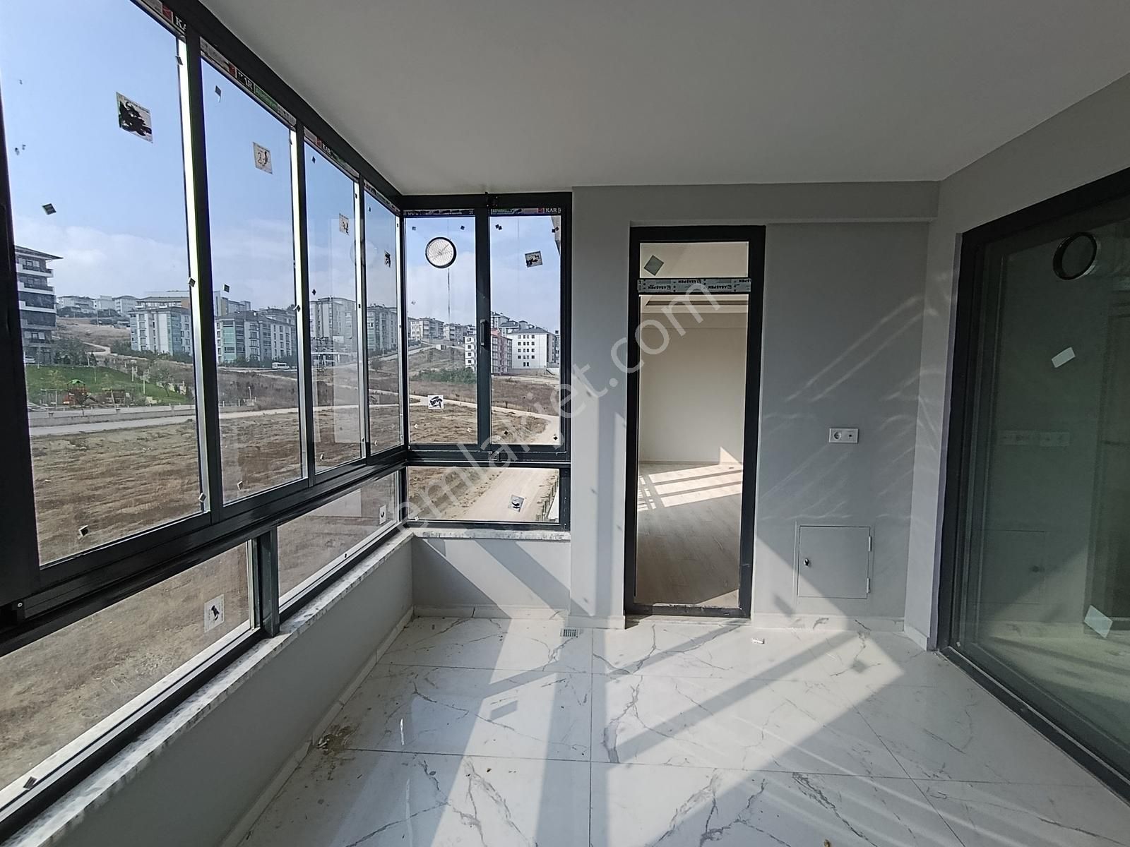 Kariyer Gmden İnegöl Alanyurtta Lüks Sitede 2+1 Kiralık Daire - Görsel 3