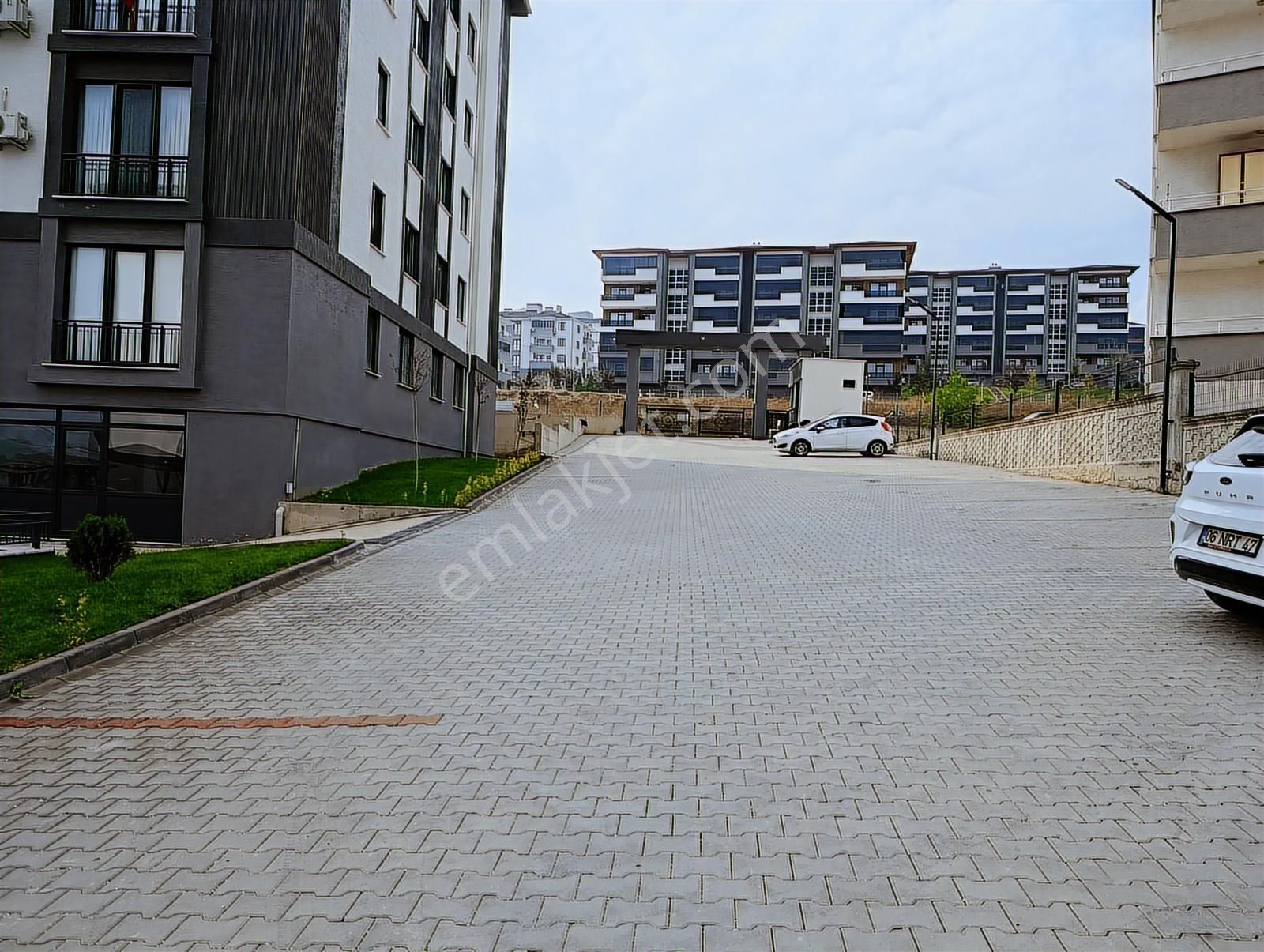 Kariyer Gmden İnegöl Alanyurtta Lüks Sitede 2+1 Kiralık Daire - Görsel 5