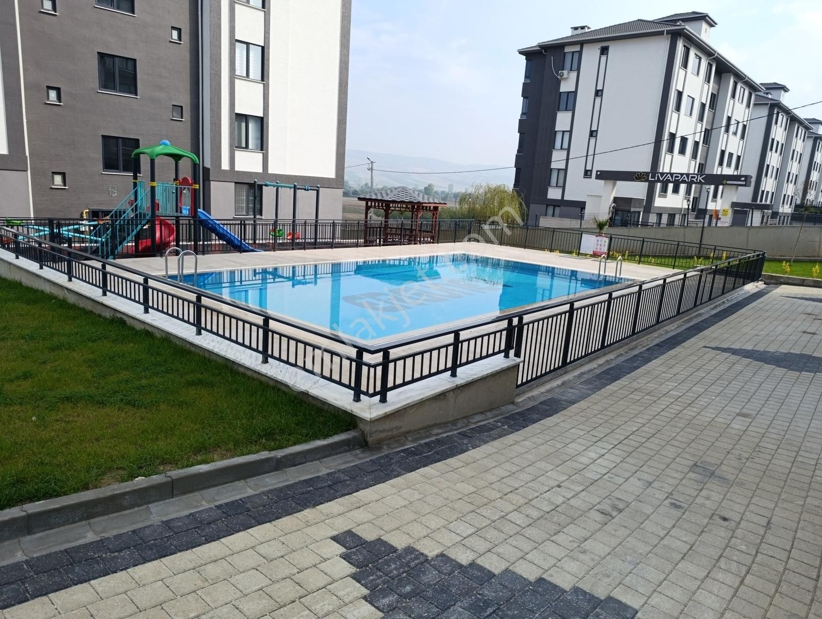 Kariyer Gmden İnegöl Alanyurtta Lüks Sitede 2+1 Kiralık Daire - Görsel 12