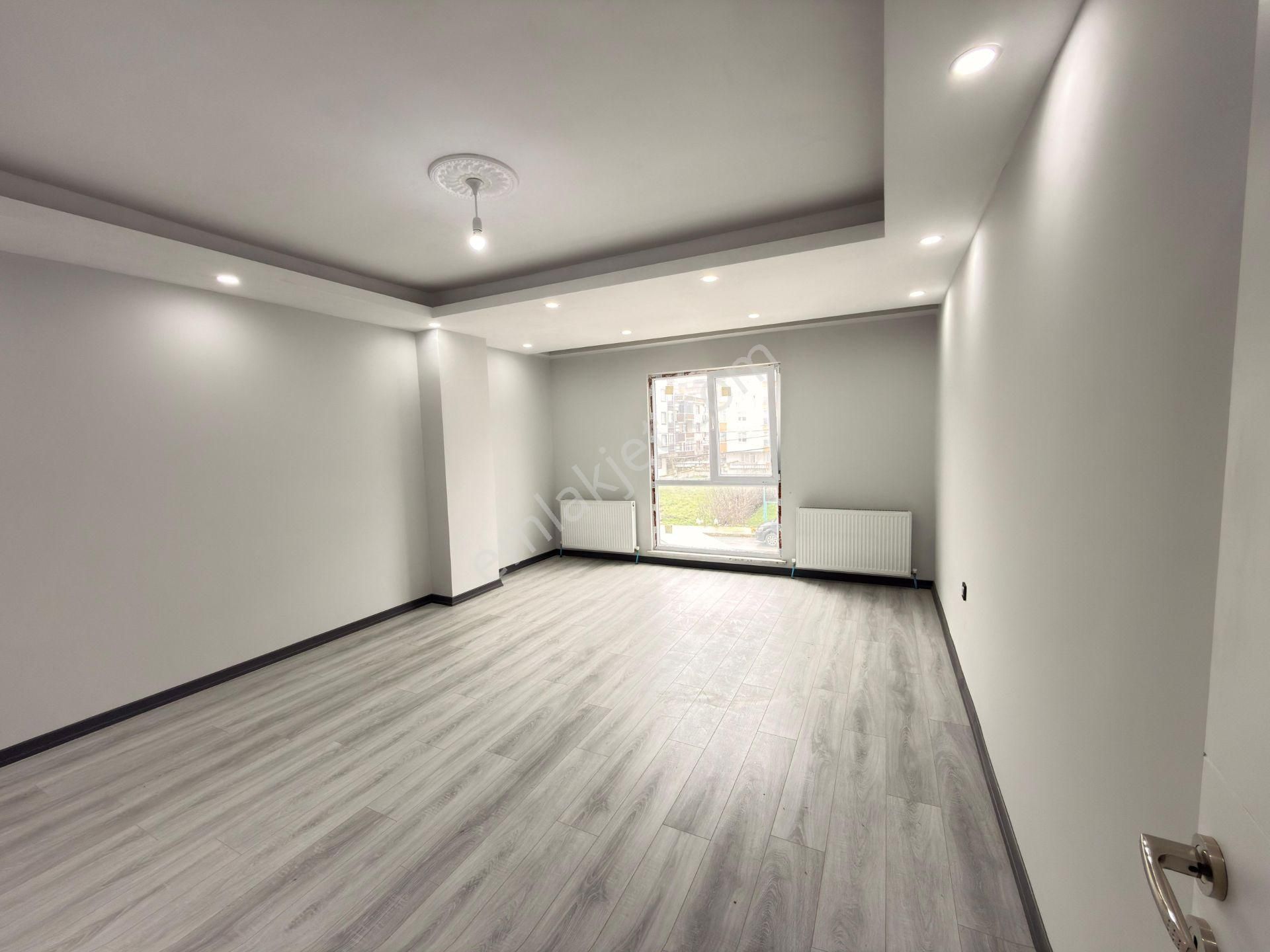 Güvenden Çarşı İçi İskanlı Ön Cephe 2+1 Satılık Daire - Görsel 3