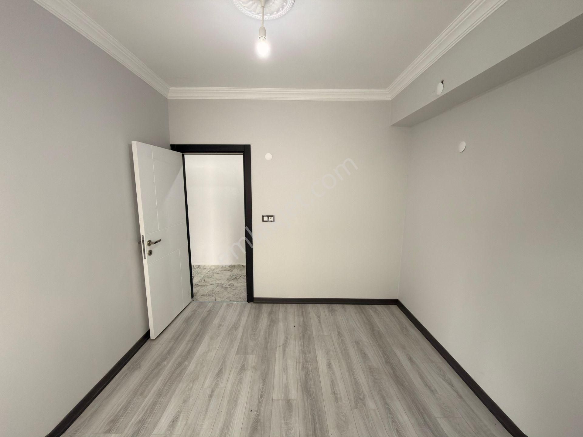 Güvenden Çarşı İçi İskanlı Ön Cephe 2+1 Satılık Daire - Görsel 12