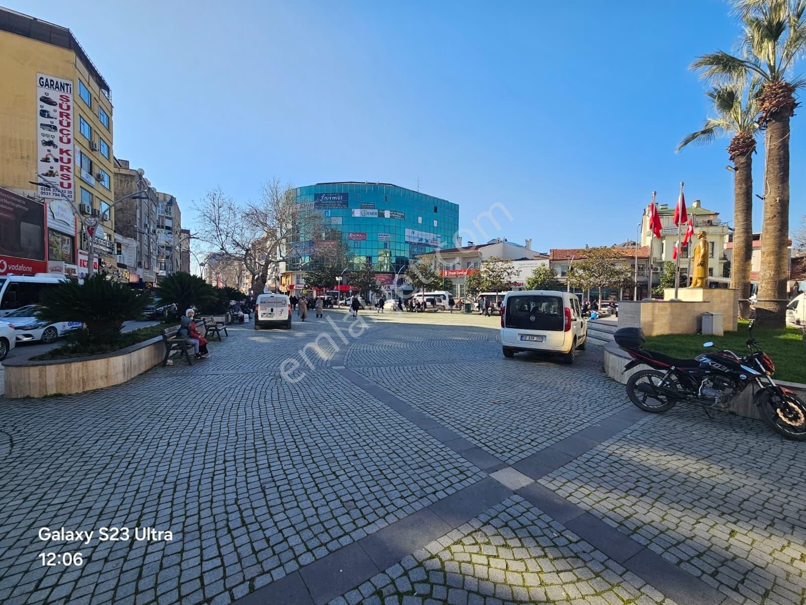 Eu Gayrimenkulden 1+1 Meydanda Ofis - Görsel 4