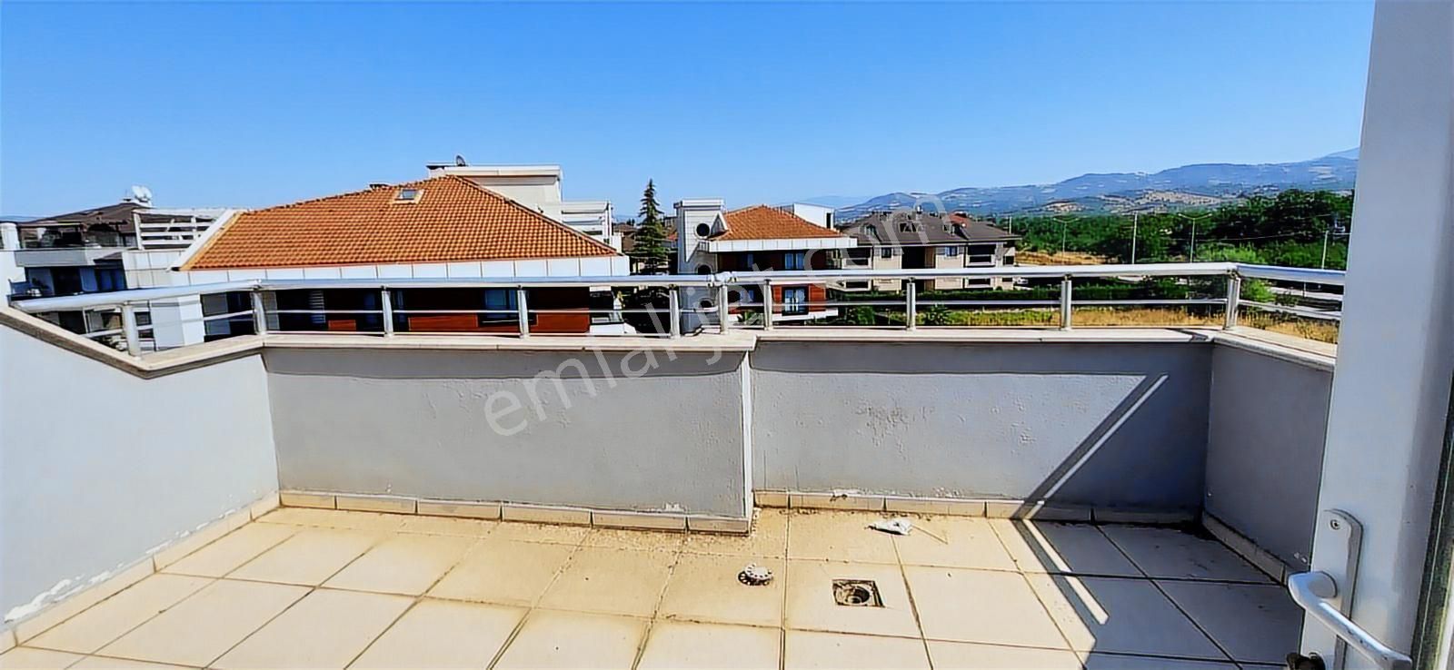 Kariyer Gm 'den Çevre Yolunda Panoroma Sitesi Satılık Dubleks - Görsel 14