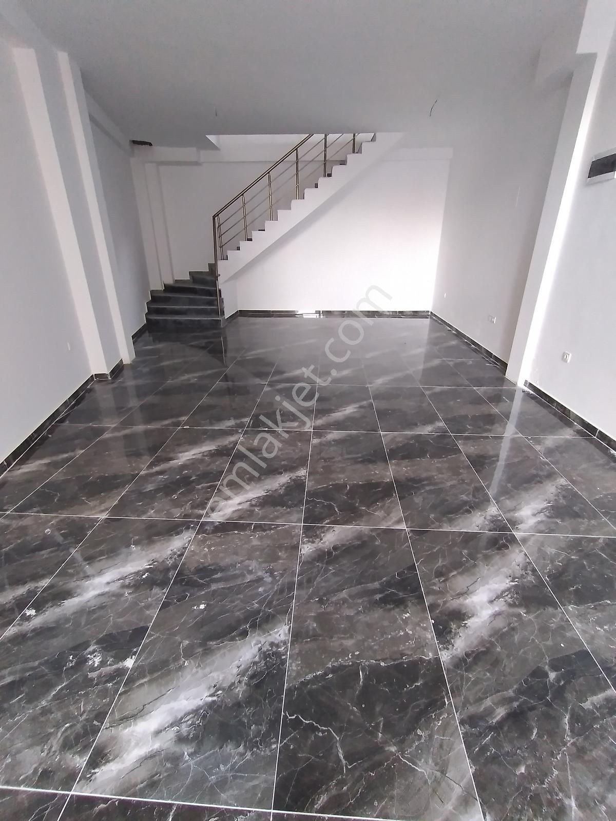 Cengiz Topel Caddesi Üzerinde Satılık 92 M2 Asma Katlı İşyeri - Görsel 10