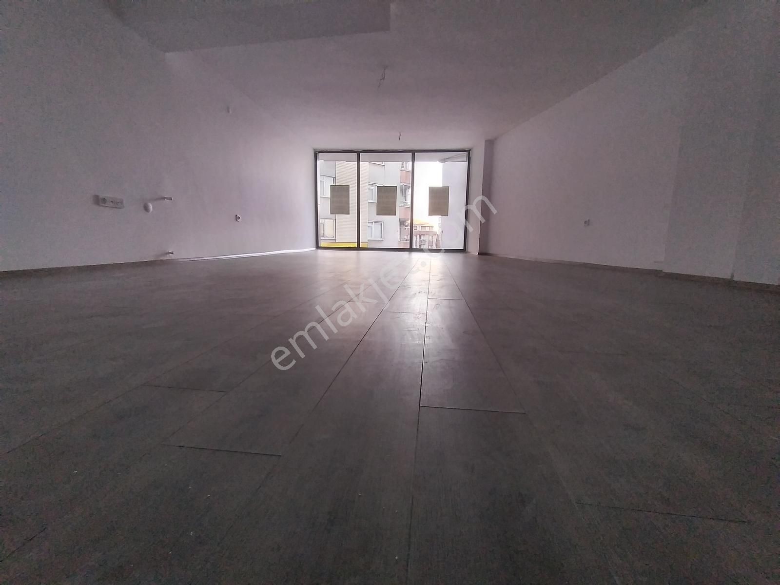 Cengiz Topel Caddesi Üzerinde Satılık 92 M2 Asma Katlı İşyeri - Görsel 11