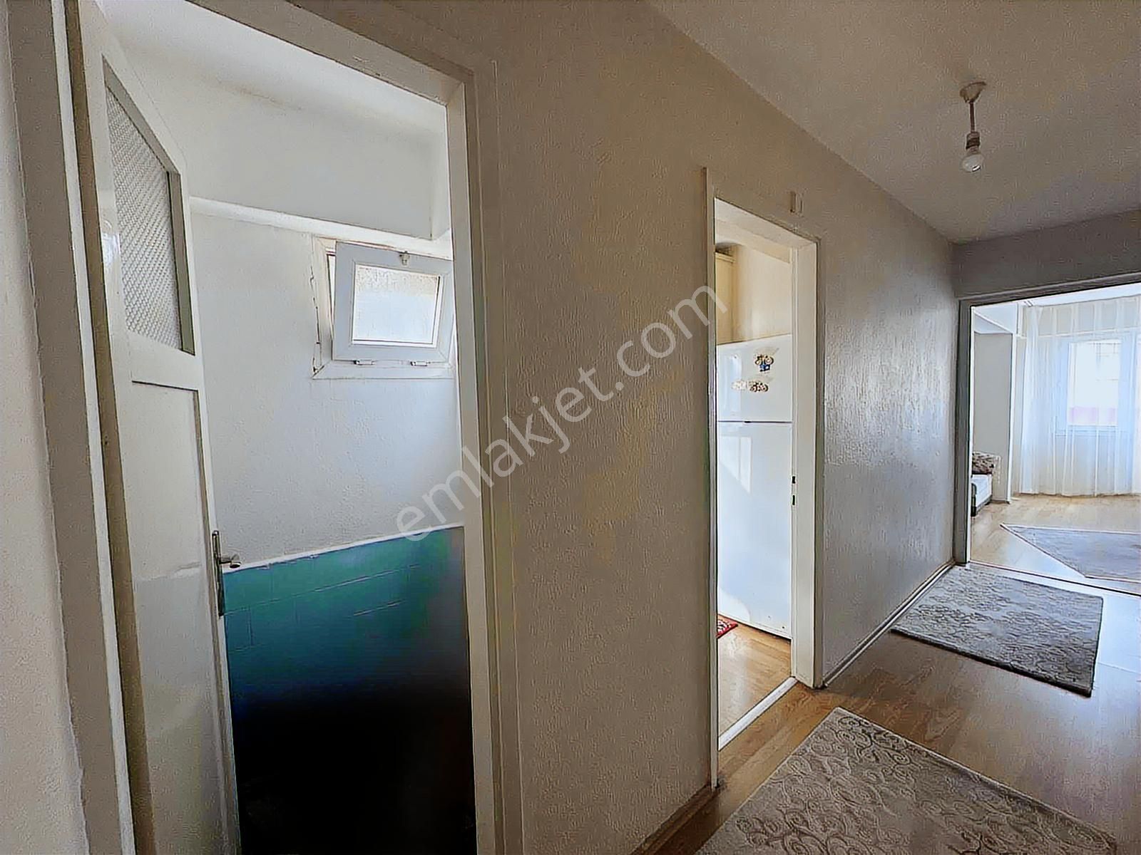 Üçyol Metroya Yürüme Mesafesinde Satılık 3+1 Bakımlı Daire - Görsel 15