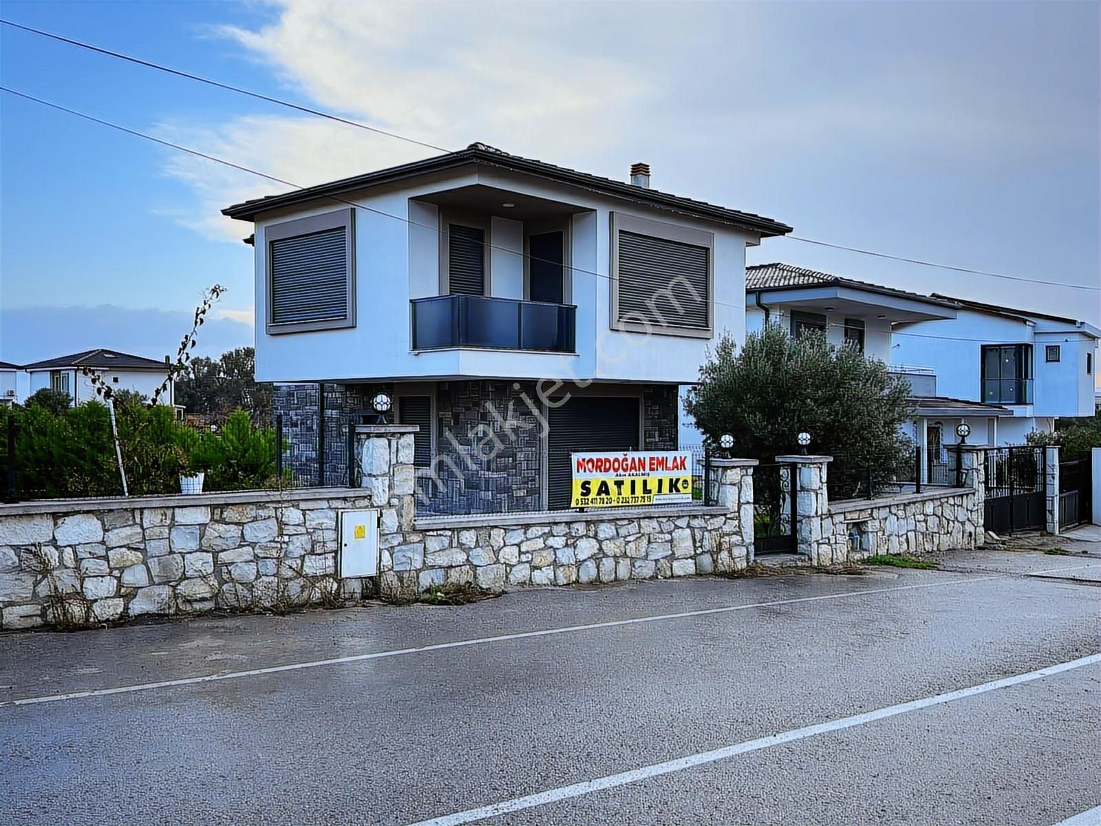 Mordoğan Emlaktan Cadde Üzerinde 3+1 Satılık Müstakil Yazlık - Görsel 8