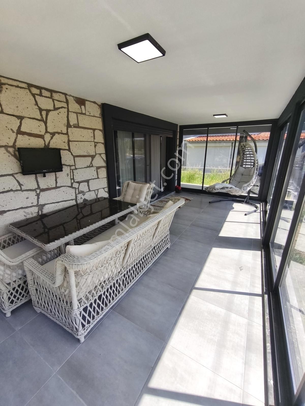 Mordoğan Merkez'de Emsalsiz Lokasyonda Tam Müstakil Lüks Villa - Görsel 31